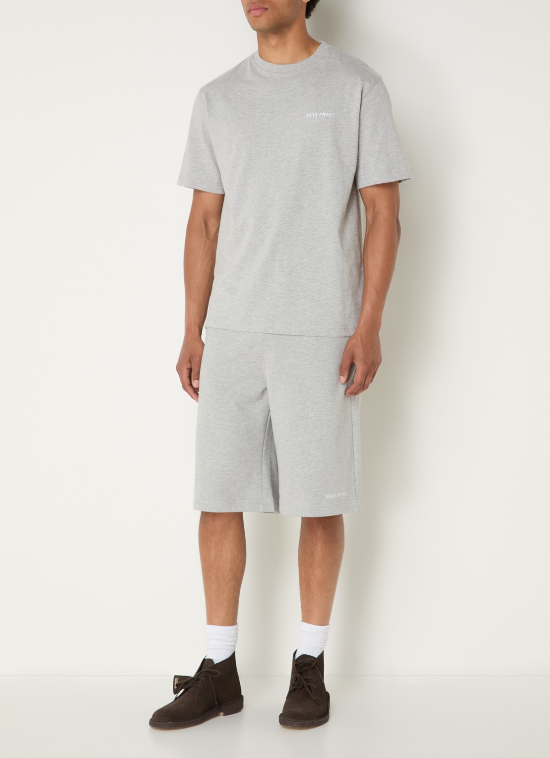 Daily Paper Dias T-shirt met logo - voorkant 3 grijs