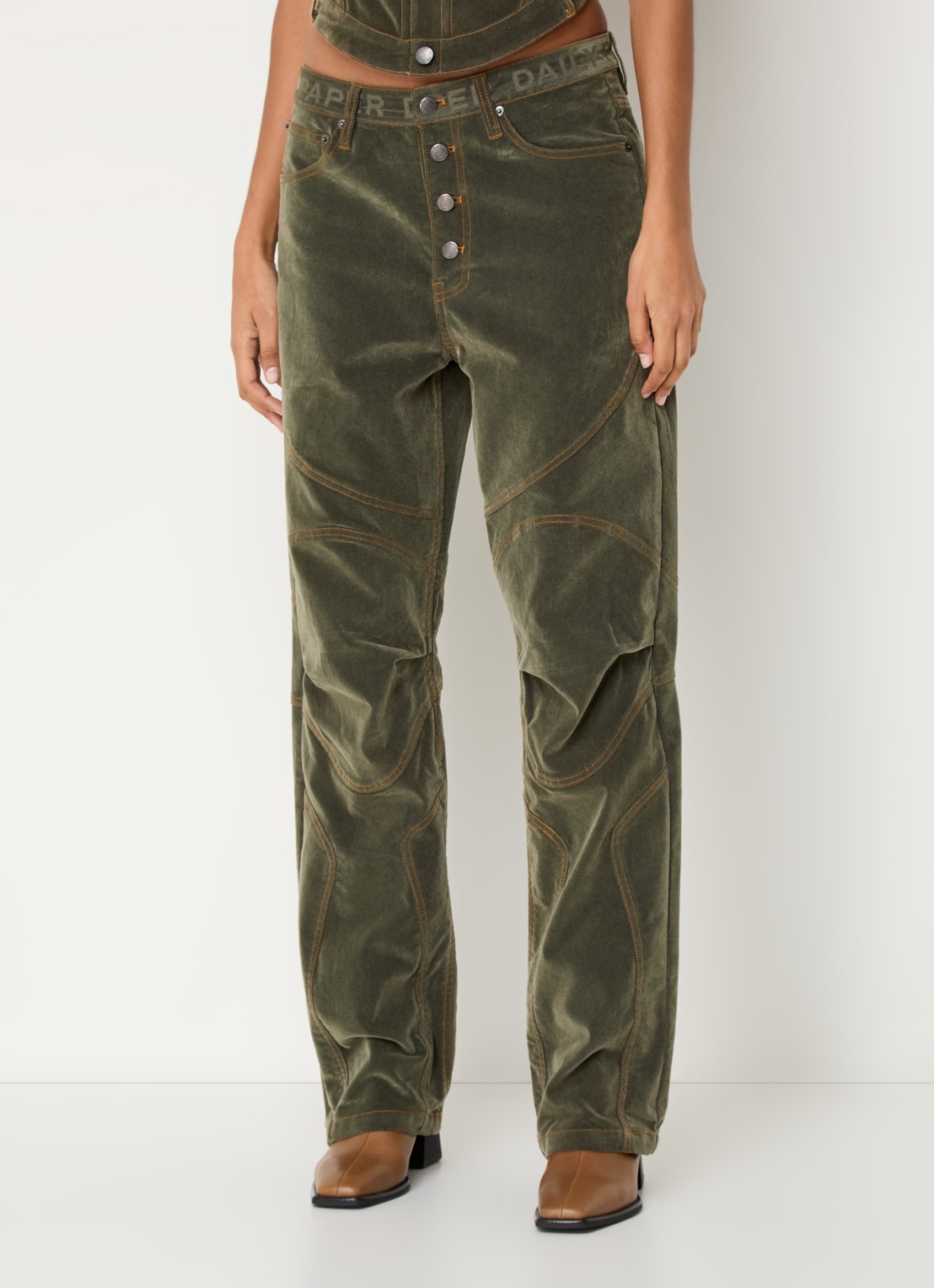 Daily Paper Low waist loose fit jeans van corduroy - detail 4 olijfgroen