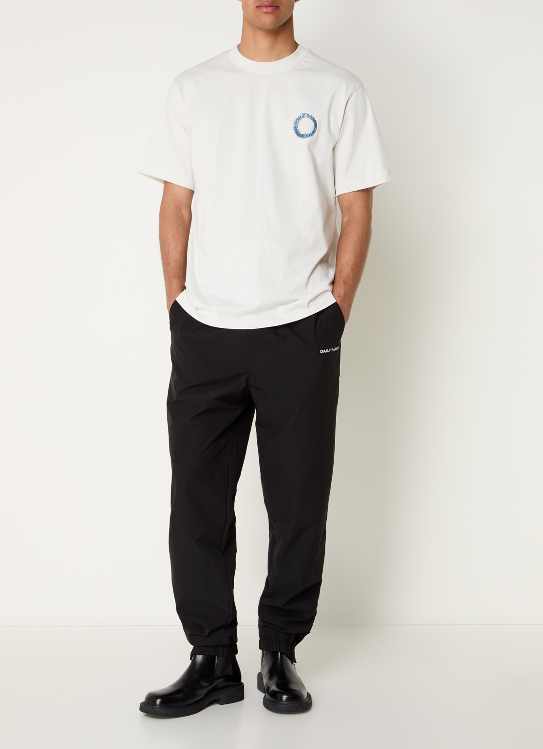 Daily Paper Orbit Drift T-shirt met logo- en backprint - voorkant 3 creme