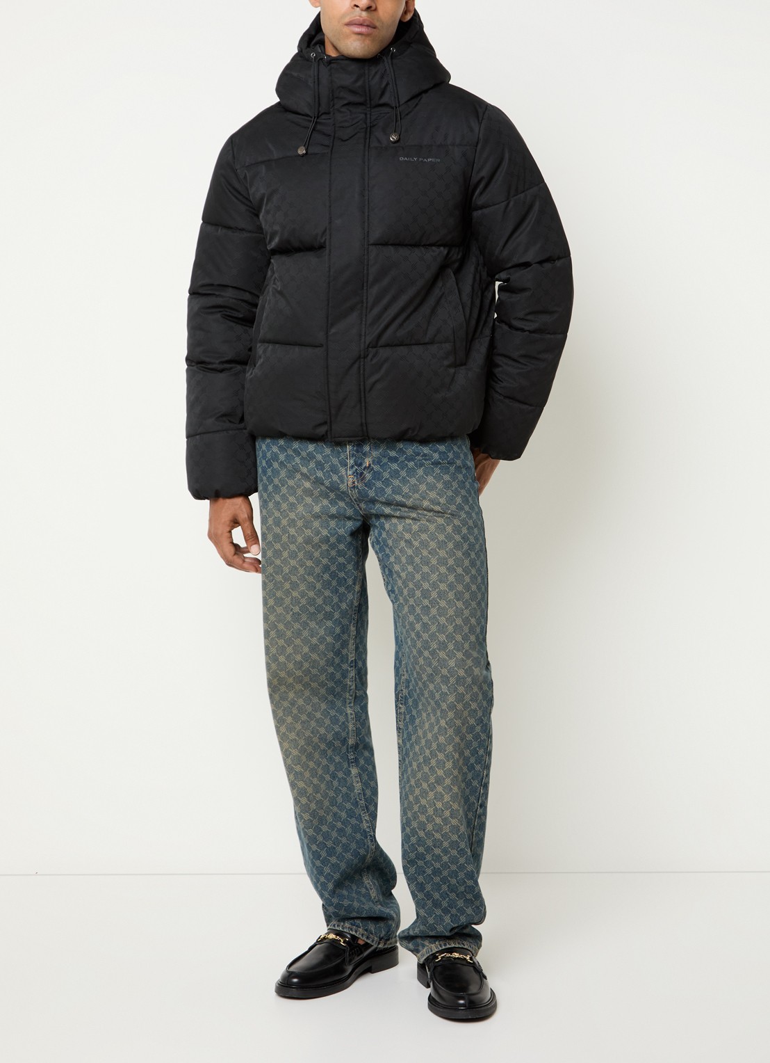 Daily Paper Puffer jack met capuchon - voorkant 5 zwart