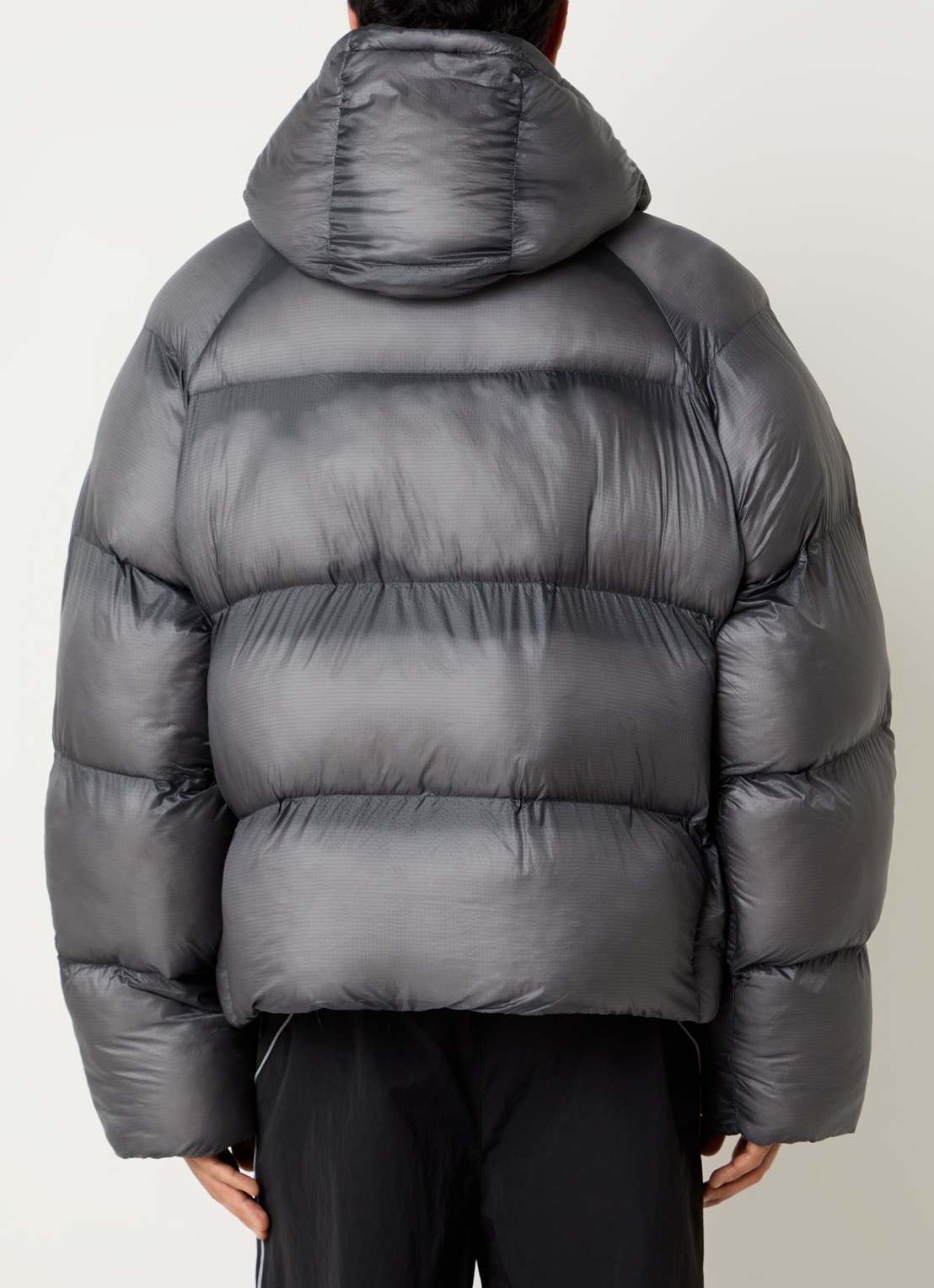 Daily Paper Raglan puffer jack met steekzakken - achterkant zwart