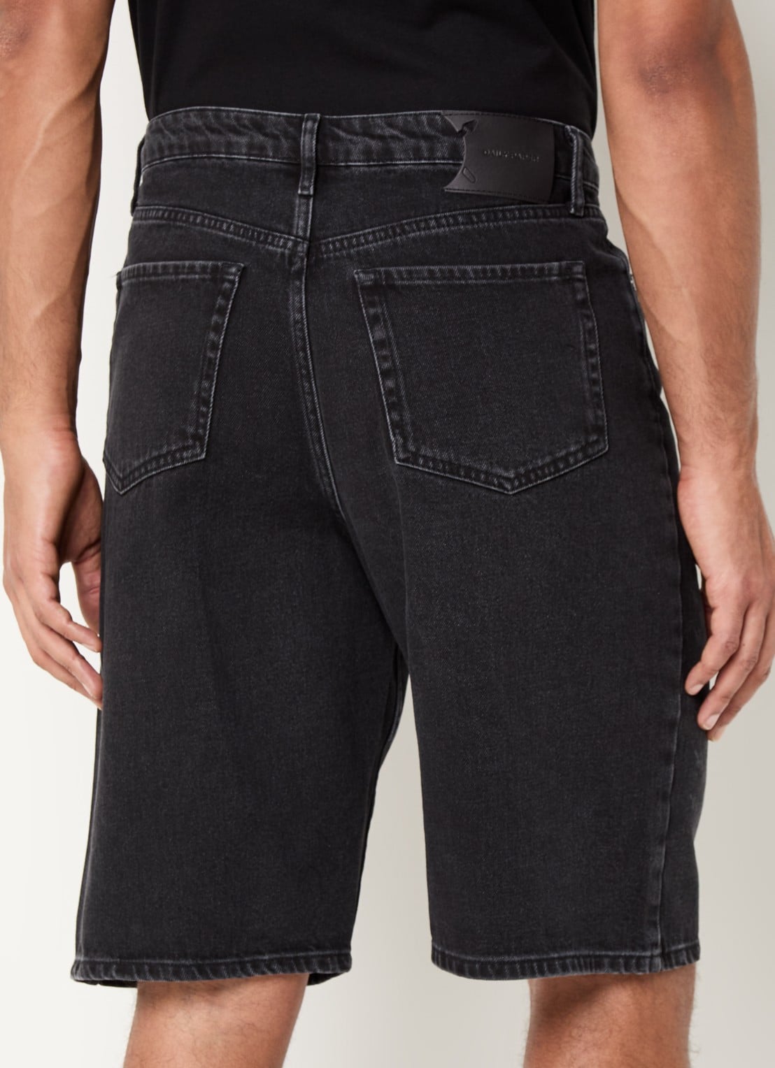 Daily Paper Straight fit korte broek van denim met gekleurde wassing - achterkant zwart