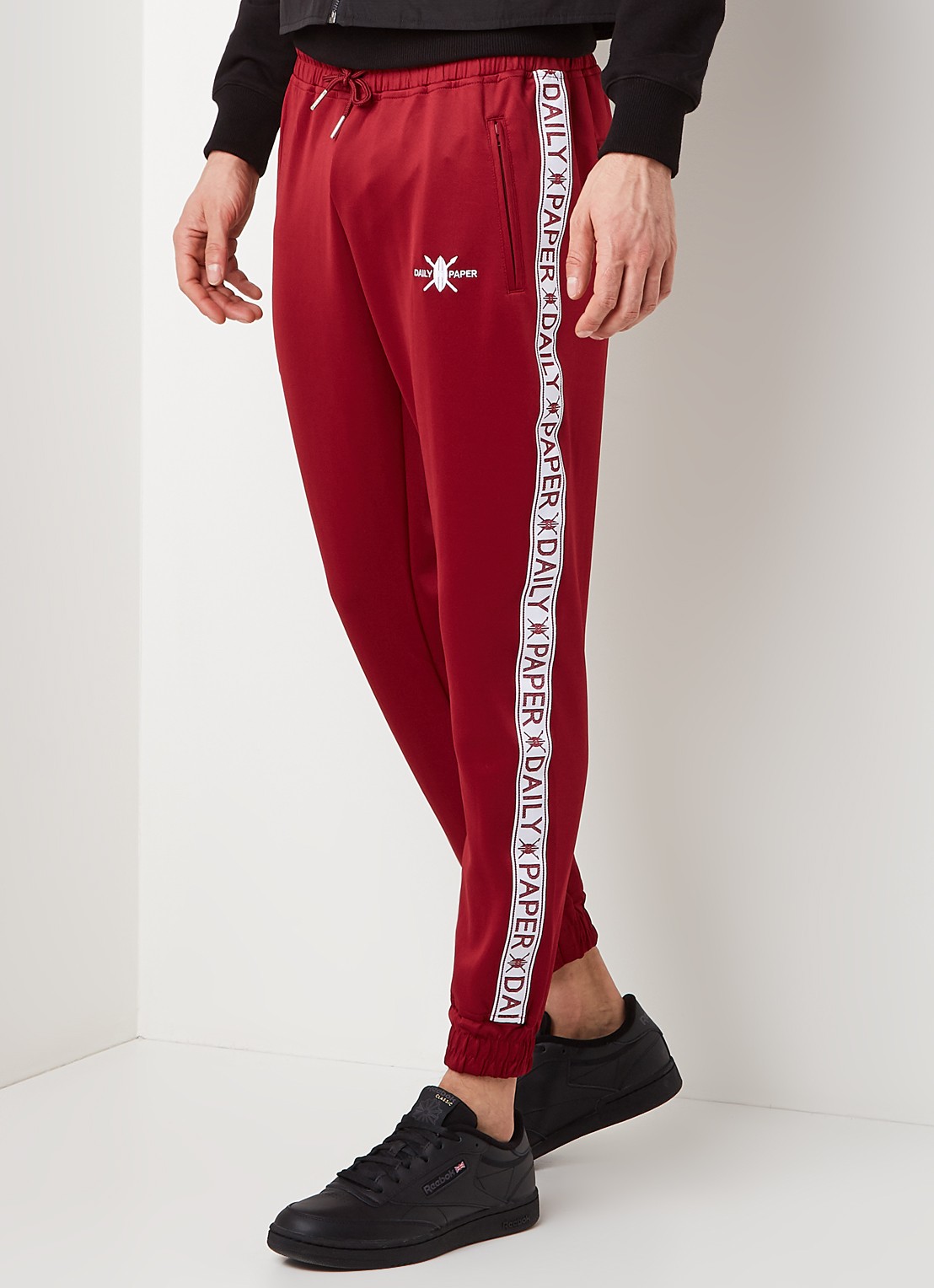 Daily Paper Tapered fit joggingbroek met logoband - detail 3 cranberryrood