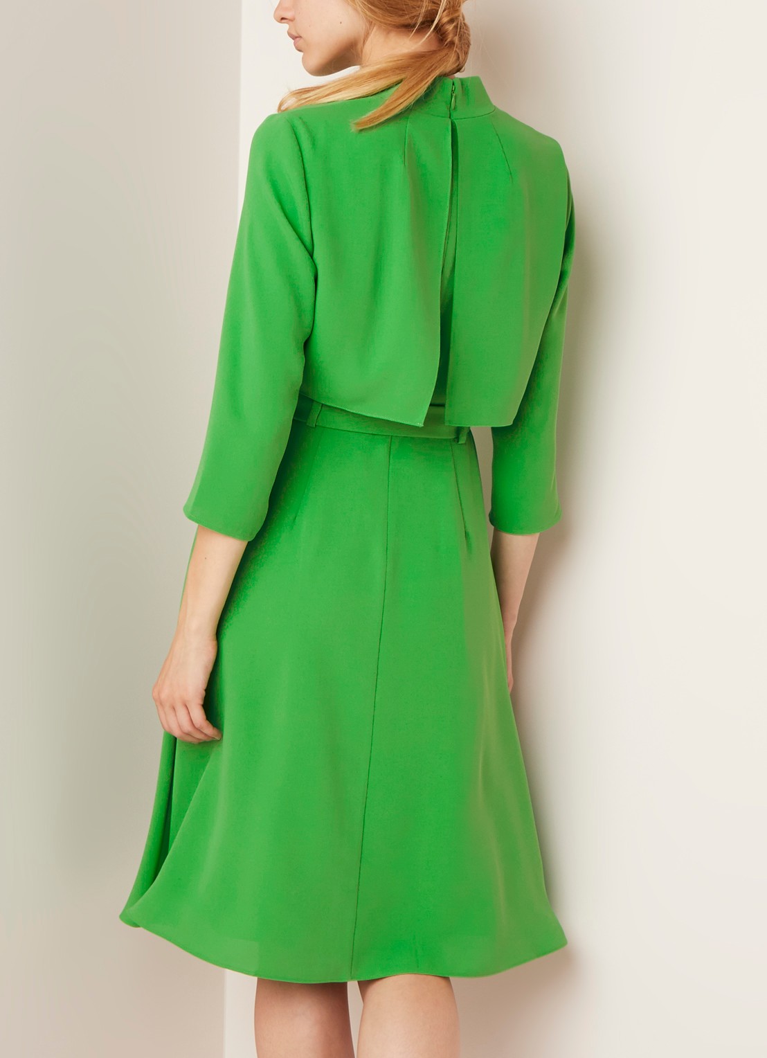 Damsel in a Dress Cindie midi jurk van crêpe met ceintuur - achterkant groen