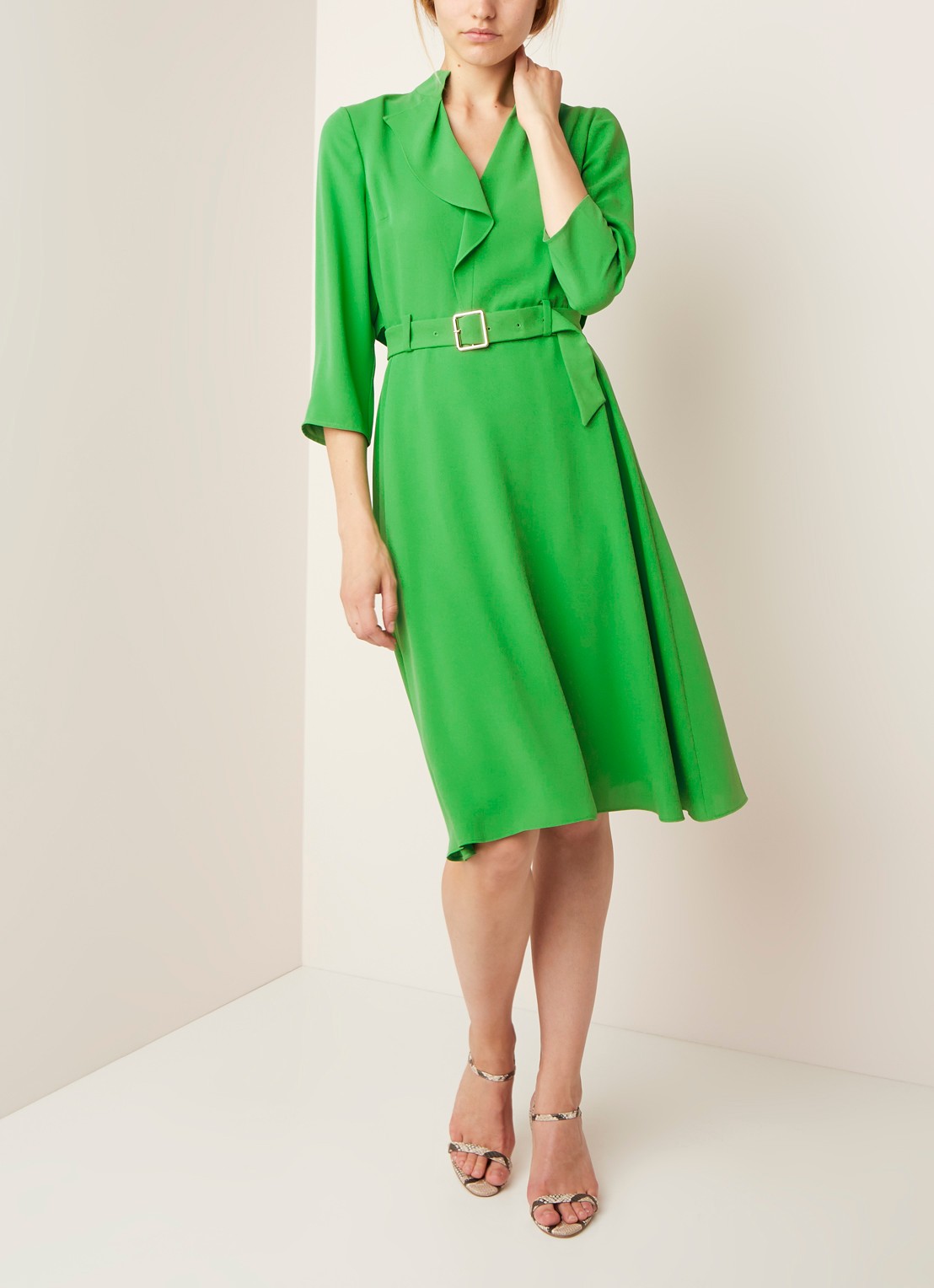 Damsel in a Dress Cindie midi jurk van crêpe met ceintuur - voorkant 4 groen
