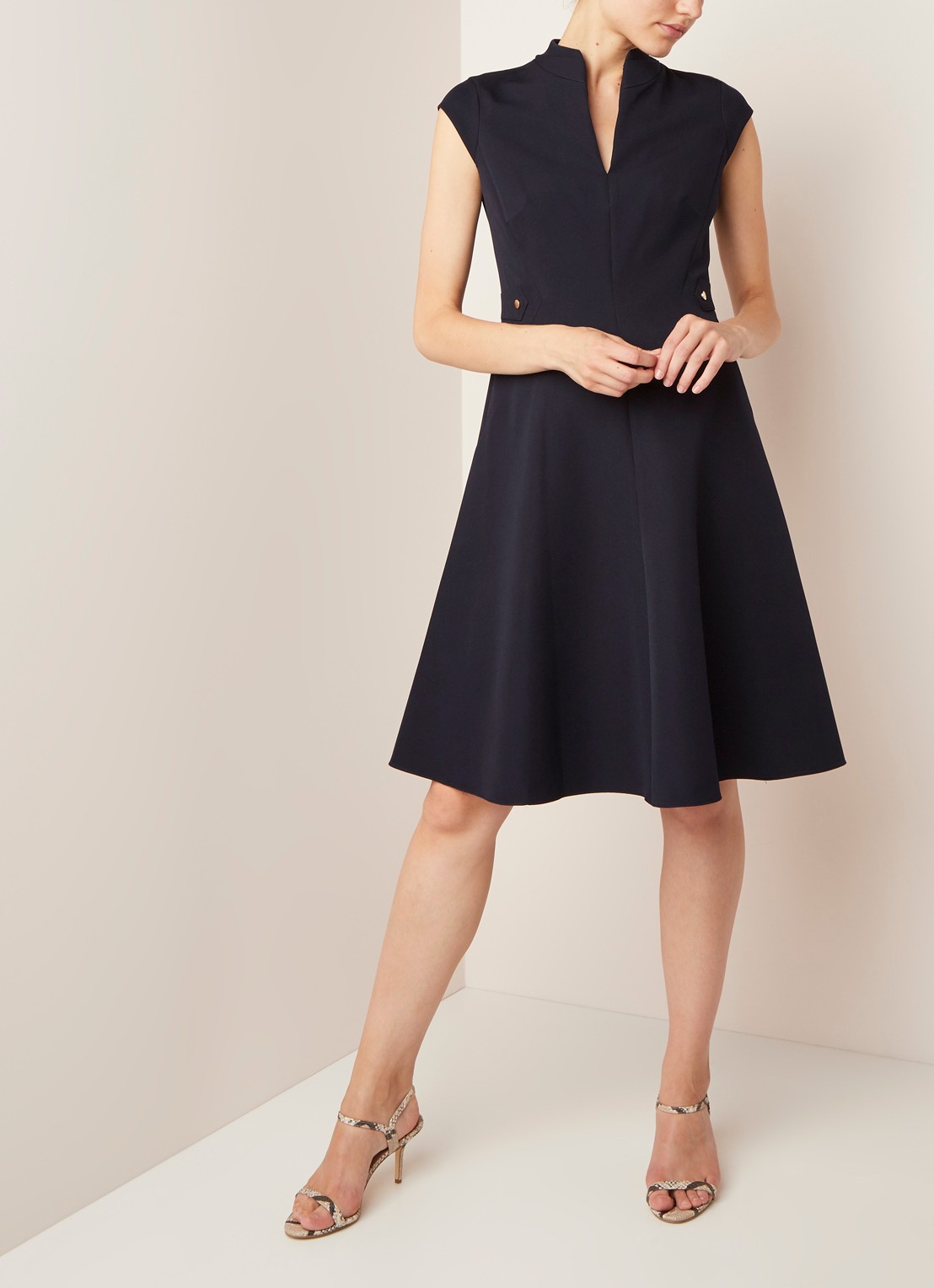 Damsel in a Dress Tansie Dress Navy 08 - voorkant 2 donkerblauw