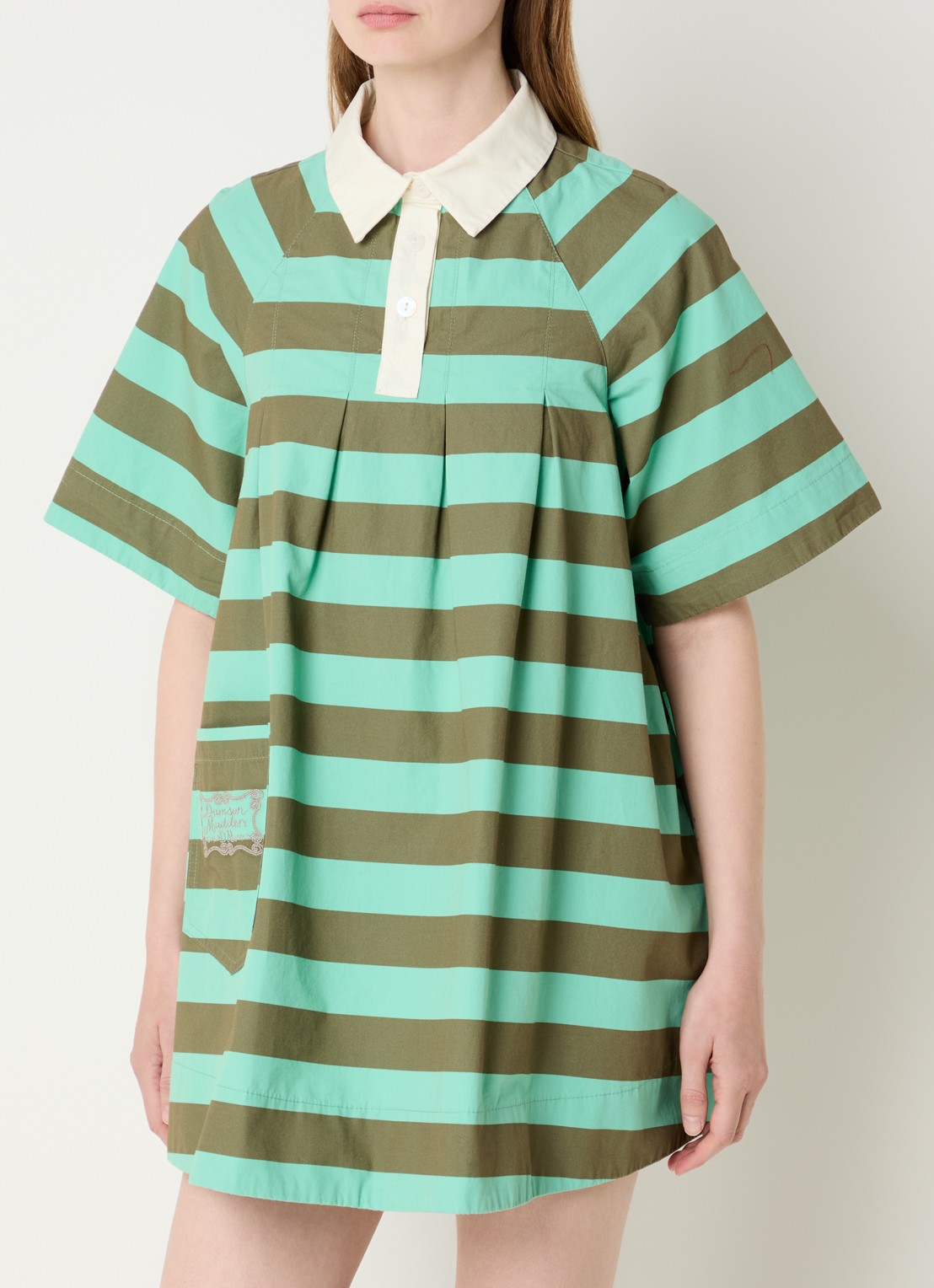 Damson Madder Maggi mini jurk met polokraag en streepdessin  - detail 4 groen