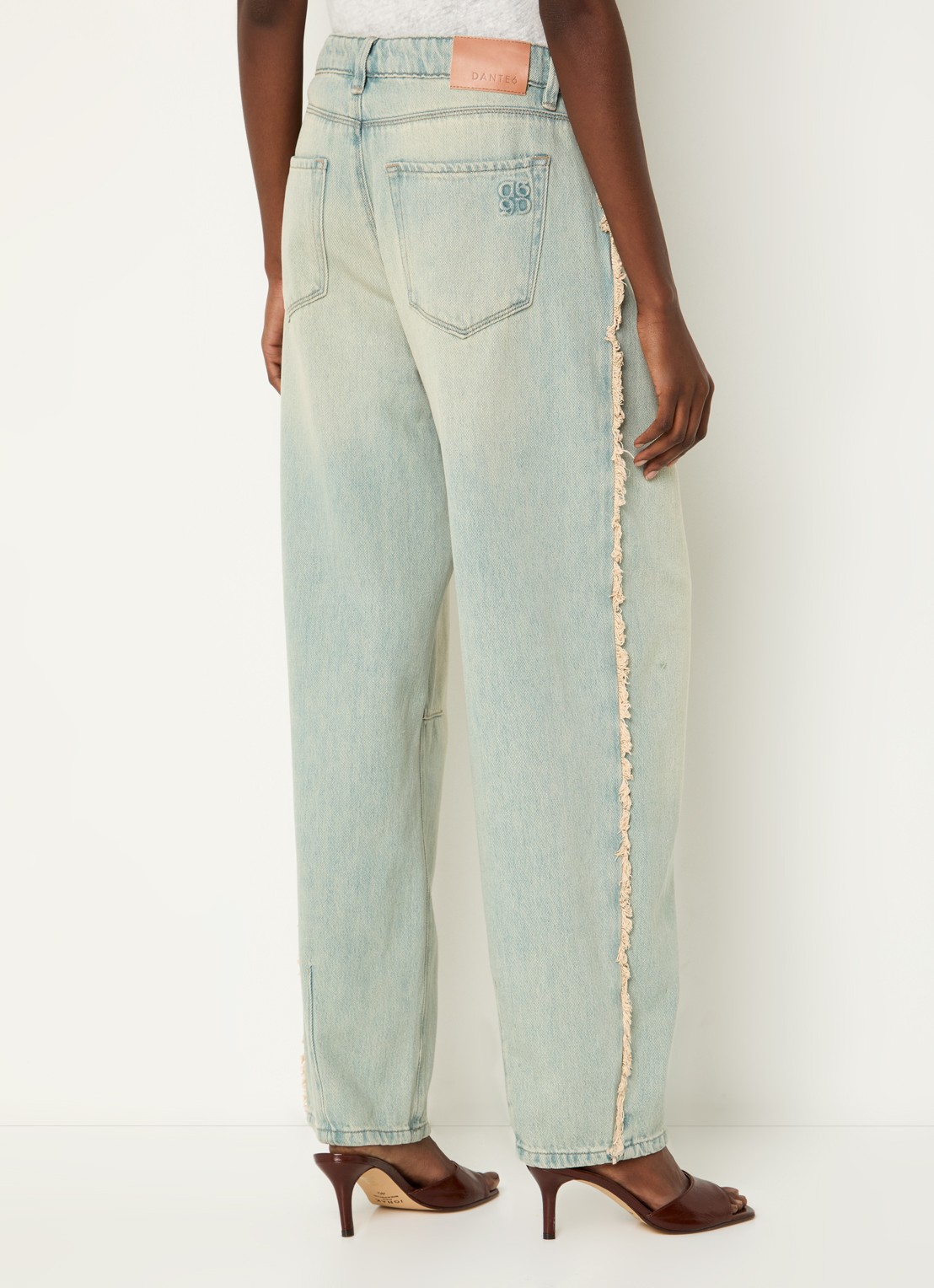 Dante 6 Brave high waist balloon fit jeans met gerafeld detail - achterkant 3 indigo