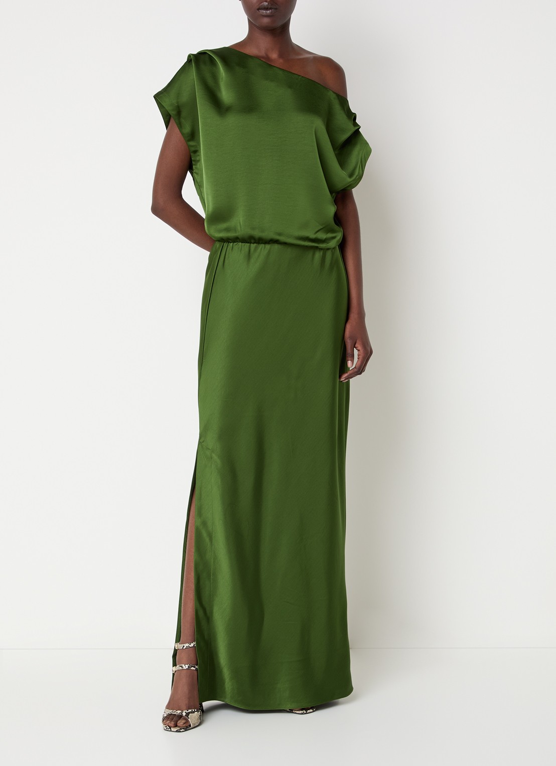 Dante 6 Epic one shoulder maxi jurk van satijn met split - detail 4 legergroen