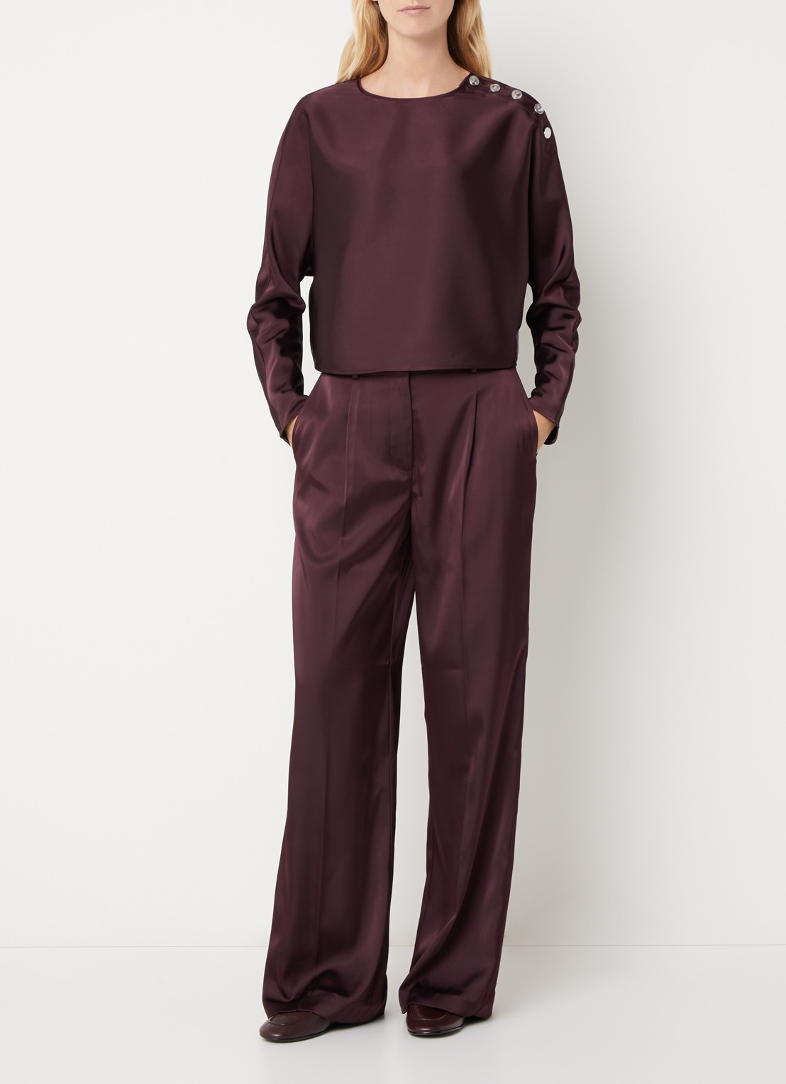 Dante 6 Jules high waist wide fit pantalon van satijn - voorkant 2 bruin