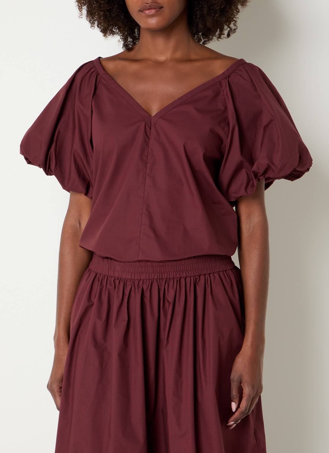Dante 6 Rosalie tuniek met pofmouw - detail bordeauxrood