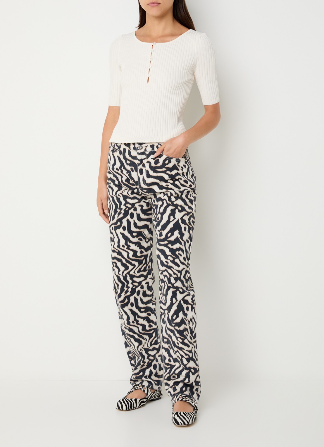 Dante 6 Spotted high waist loose fit jeans met zebraprint - voorkant 3 zwart