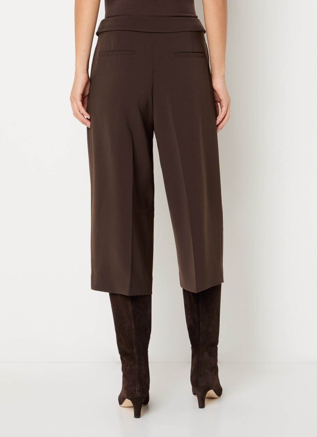 Dante 6 Tresor high waist loose fit korte broek met steekzakken - achterkant 2 donkerbruin
