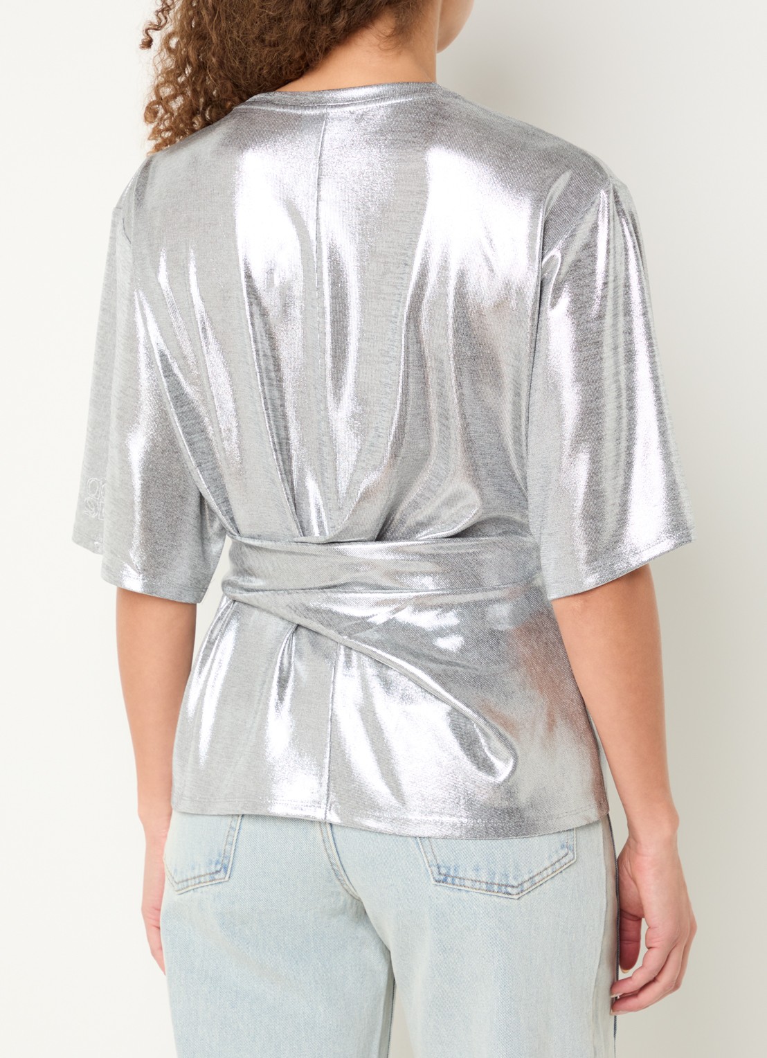 Dante 6 Uxia top met metallic finish en geknoopt detail - achterkant zilver