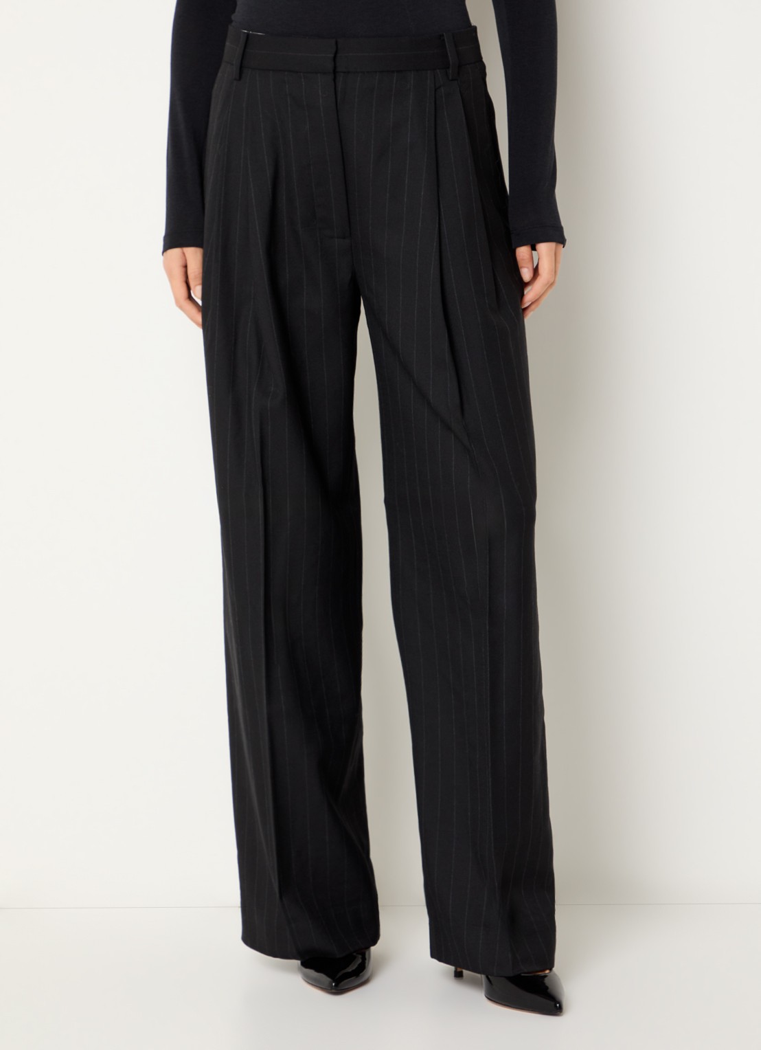 Day Birger et Mikkelsen Enzo mid waist straight fit pantalon in wolblend met krijtstreep - detail 4 zwart
