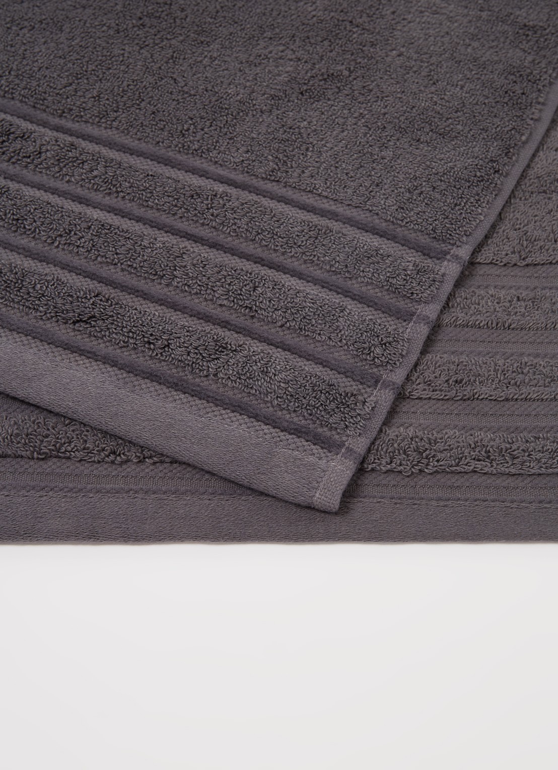 de Bijenkorf Home Evolution badlaken - 580 gr/m2 - 70 x 140 cm - detail 2 antraciet