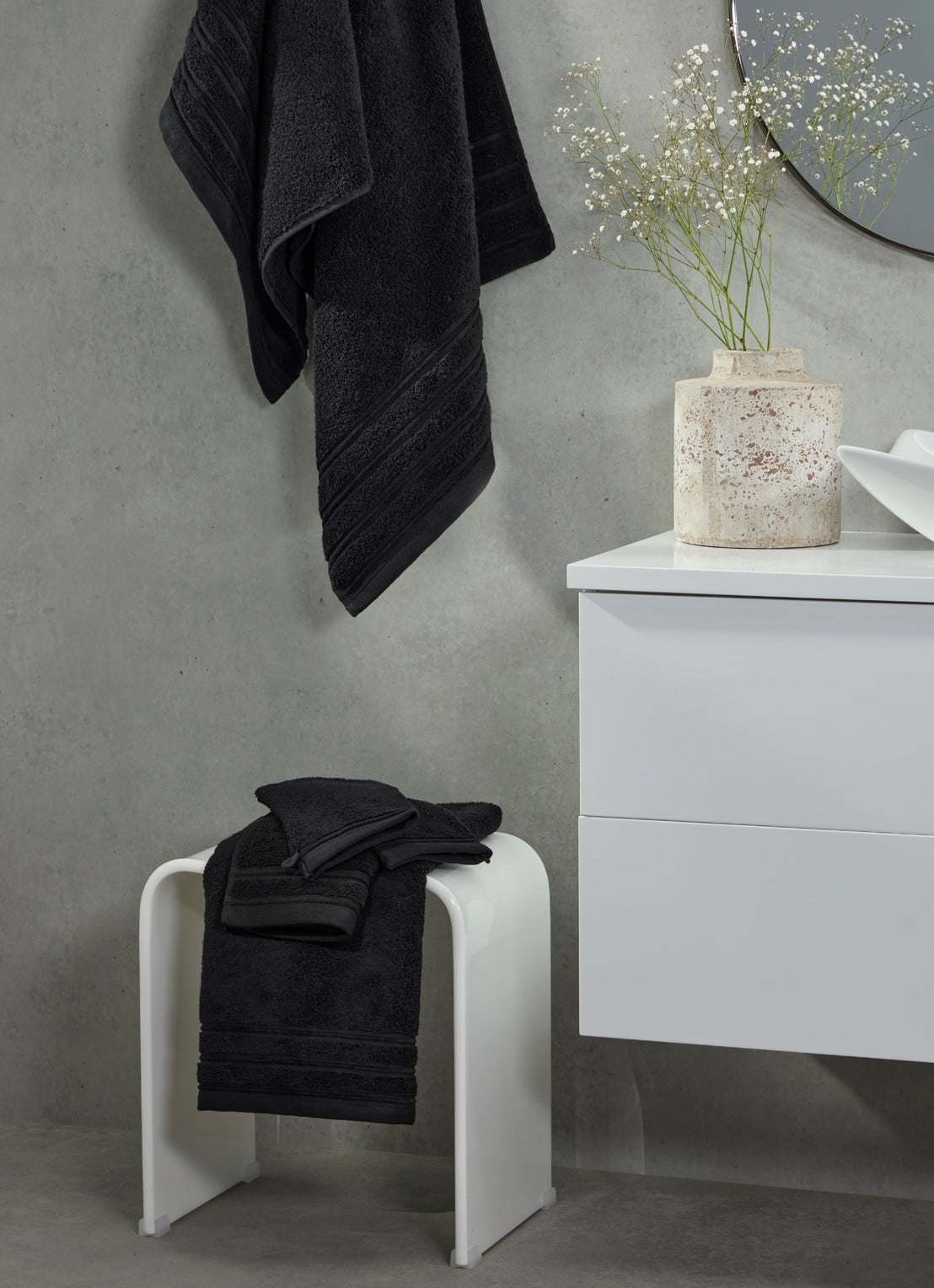 de Bijenkorf Home Evolution gastendoek - 580 gr/m2 - 30 x 50 cm - voorkant 4 zwart