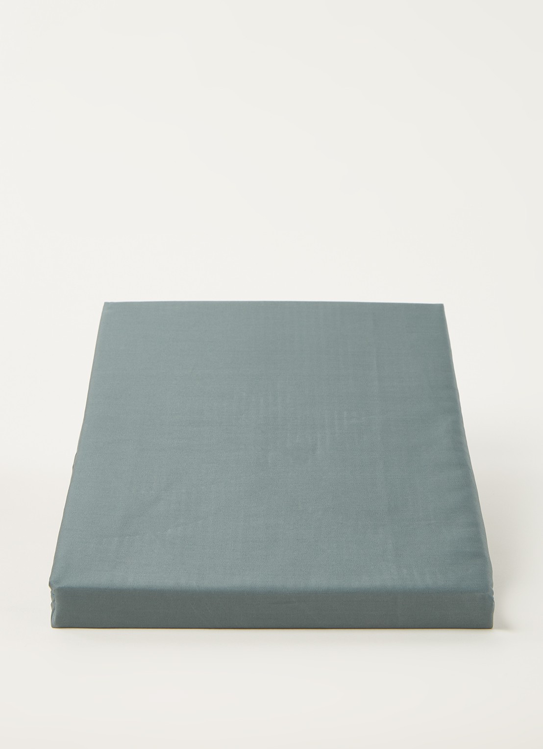 de Bijenkorf Home  hoeslaken van  katoensatijn 300TC, hoekhoogte 30 cm - voorkant 2 lindegroen