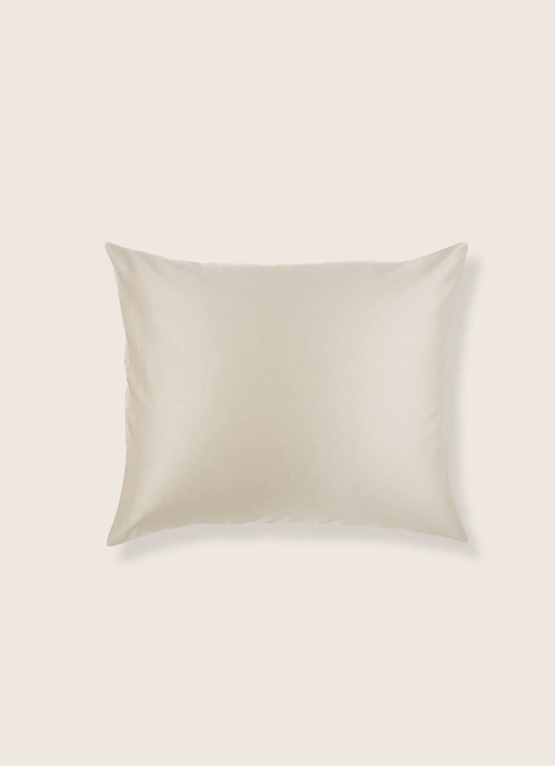 de Bijenkorf Home  kussensloop van  katoensatijn 300TC in 2-pack  - voorkant 2 taupe