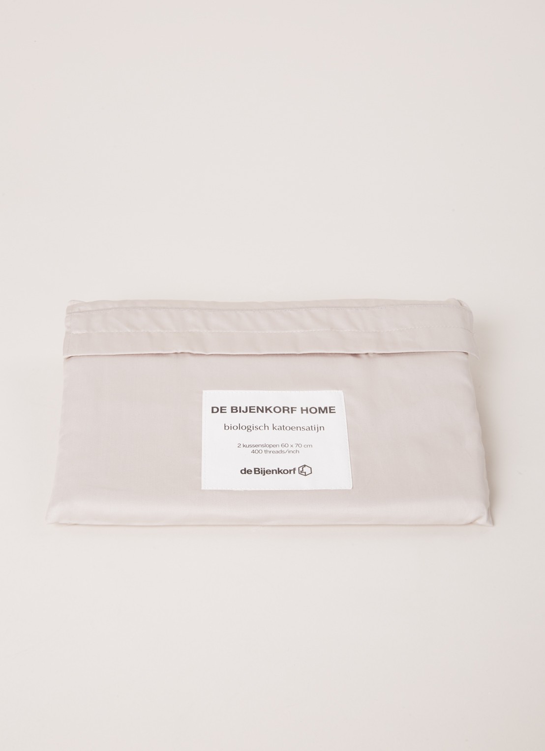de Bijenkorf Home  kussensloop van  katoensatijn 400TC in 2-pack - detail zand