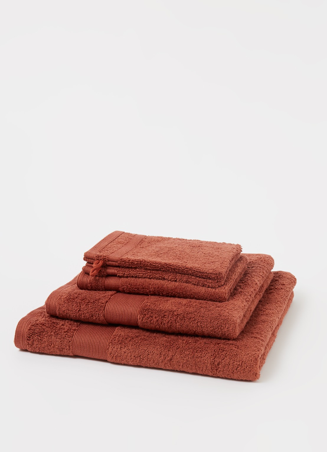 de Bijenkorf Home  Softness badhanddoek - 600 gr/m2 - 60 x 110 cm - detail kastanjebruin