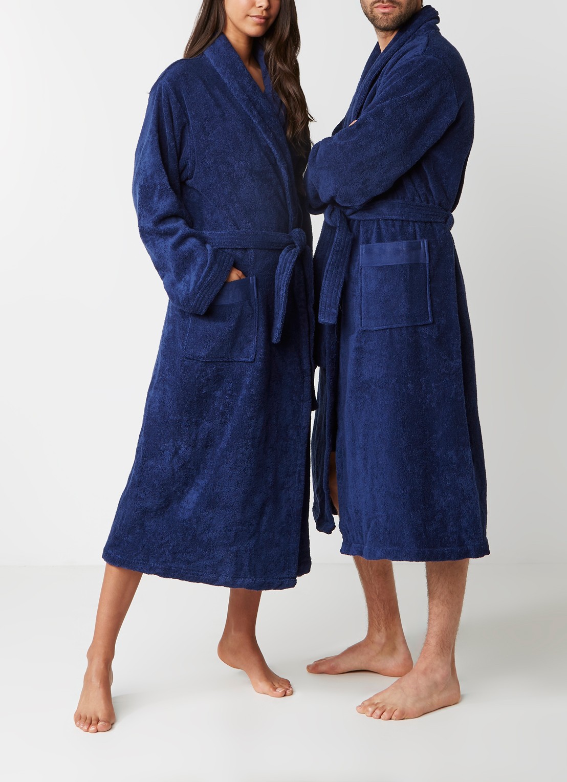 de Bijenkorf Home  Softness badjas van  katoen - unisex - voorkant 2 blauw