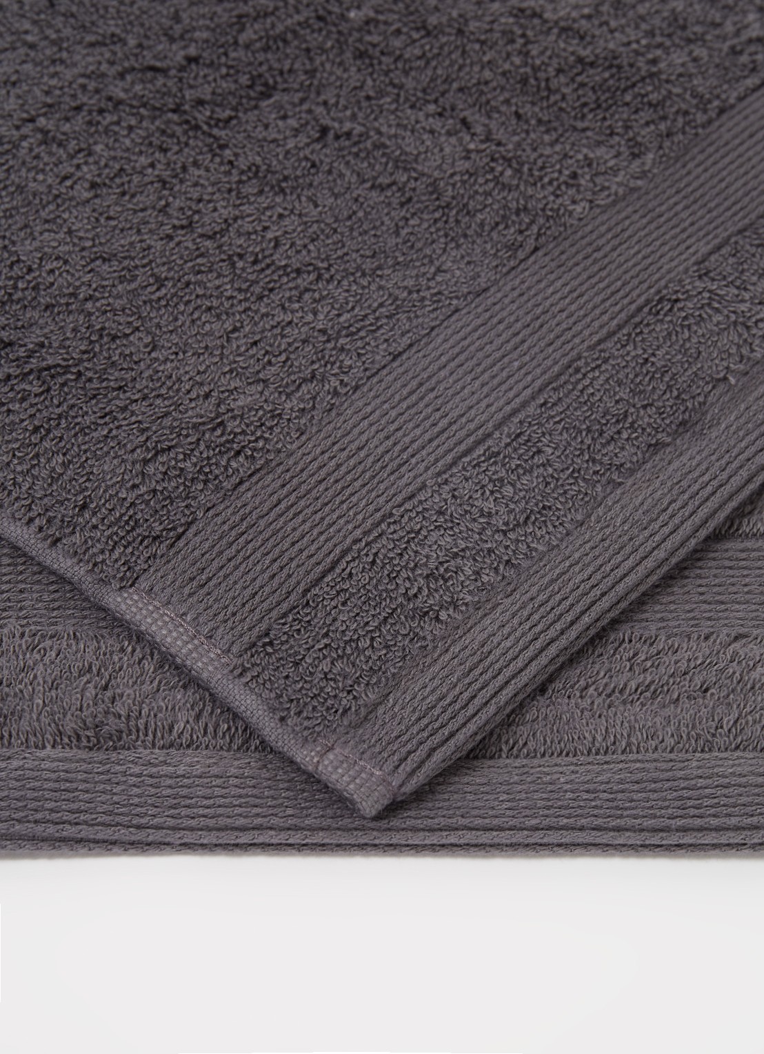 de Bijenkorf Home  Softness gastendoek - 600 gr/m2 - 30 x 50 cm - detail 2 antraciet