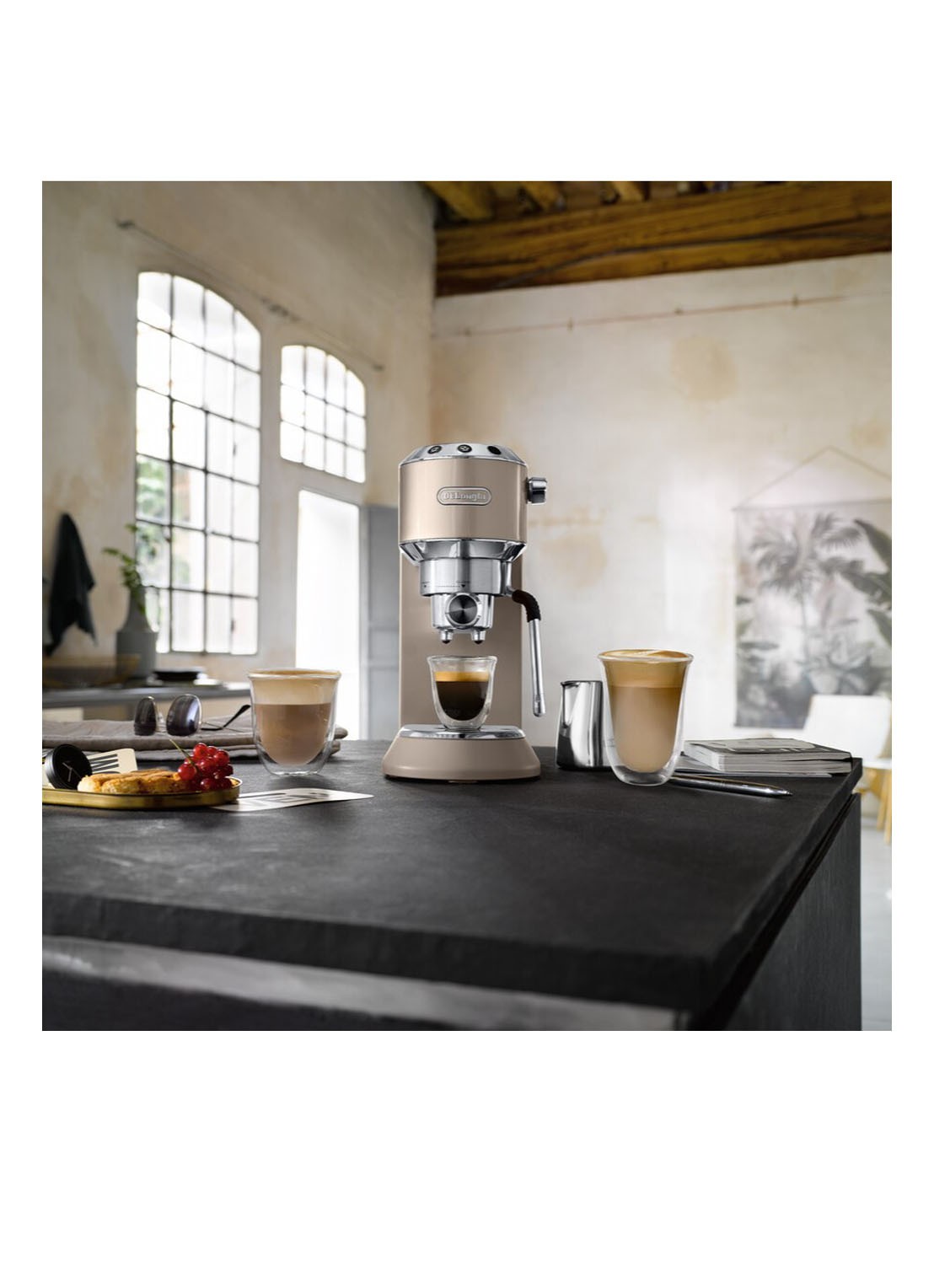 DeLonghi Dedica Arte espressomachine - EC885 - voorkant 2 beige