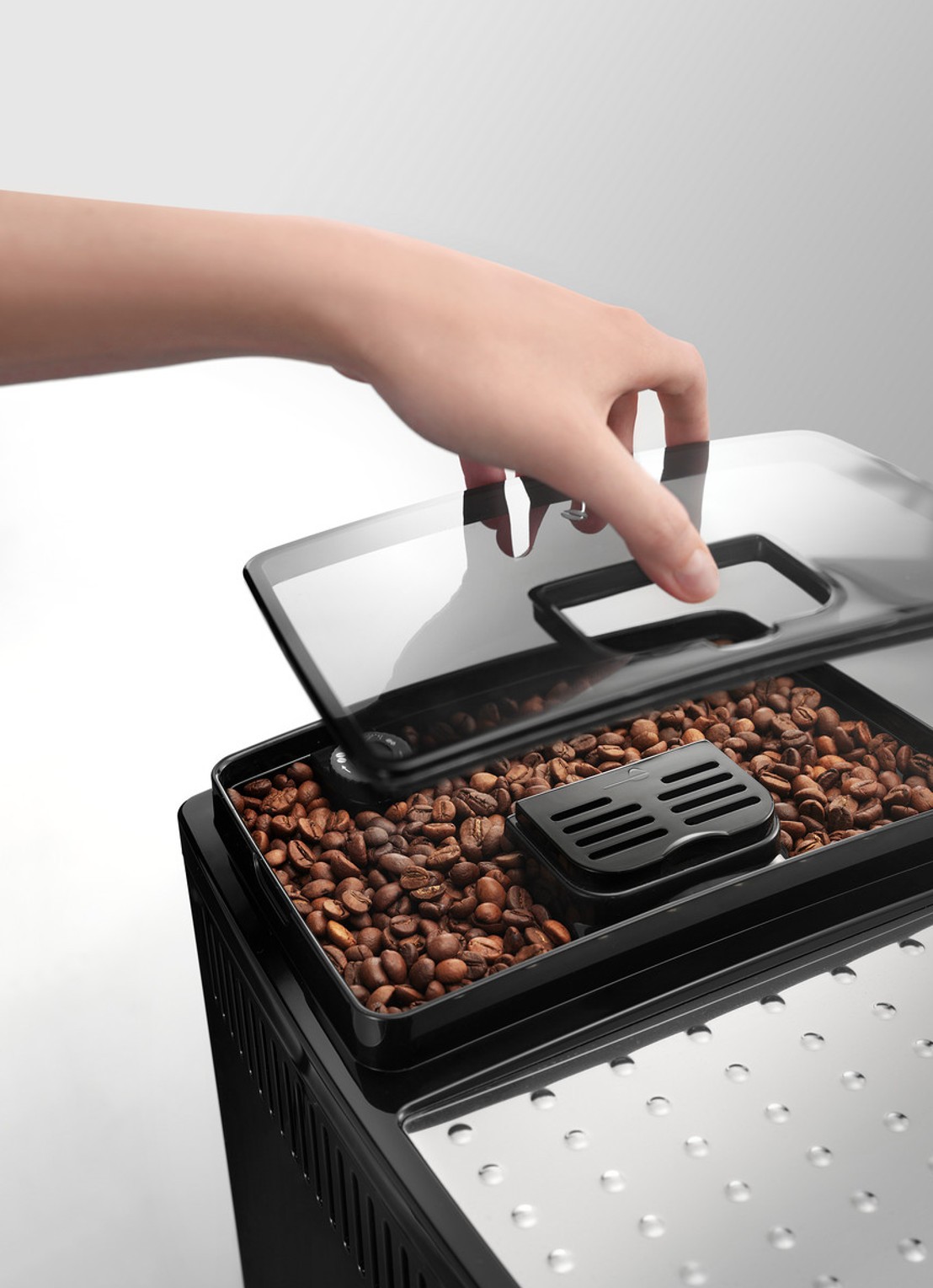 DeLonghi Ecam koffiezetapparaat 22.110B - detail 2 zwart