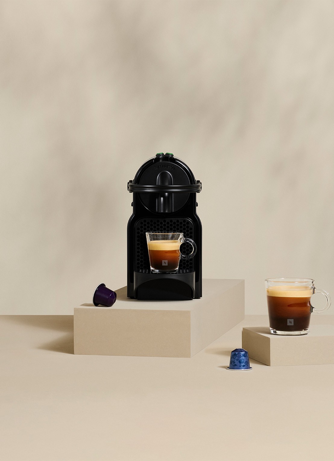DeLonghi Inissia Nespresso Koffiecupmachine EN80.B - detail zwart