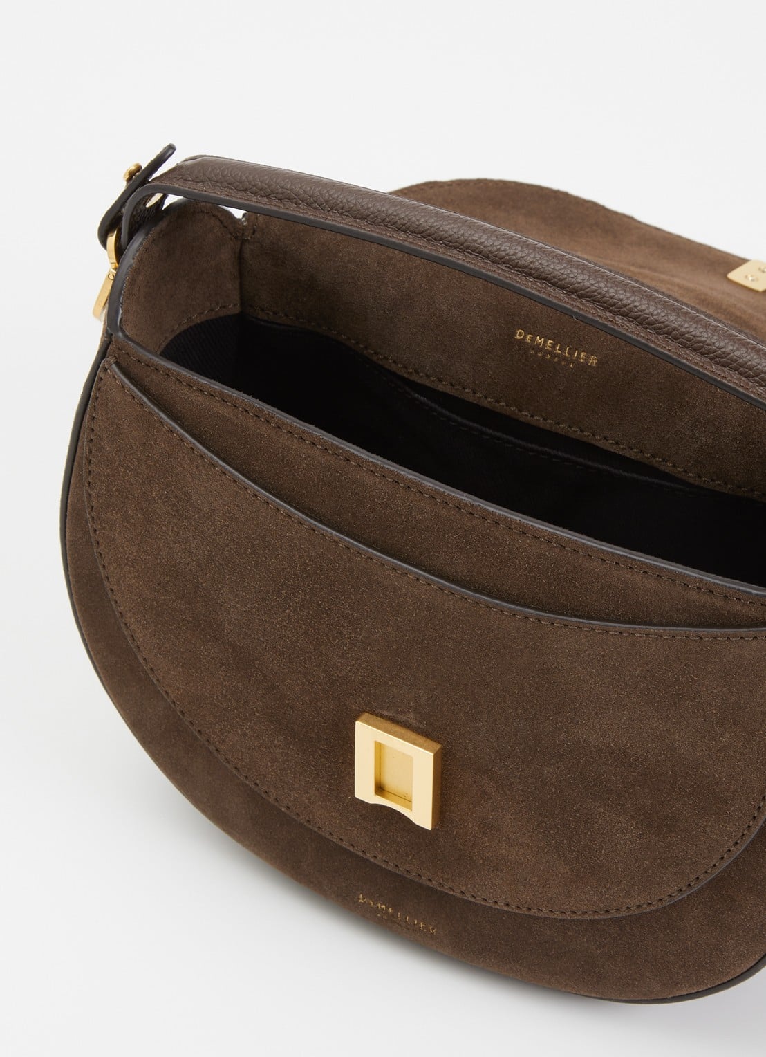 DeMellier The Siena Saddle crossbodytas van leer met details van suède  - detail bruin