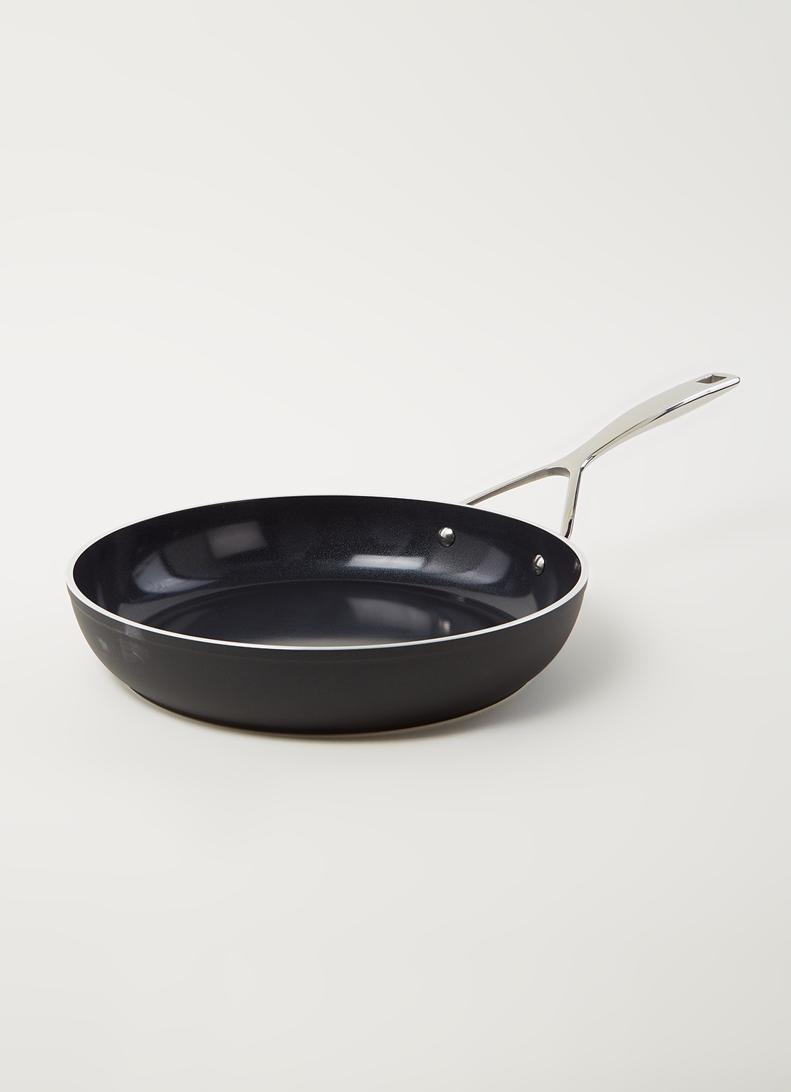 Demeyere Alu Pro 5 Ceraforce koekenpan Ø28 cm - voorkant 3 zwart