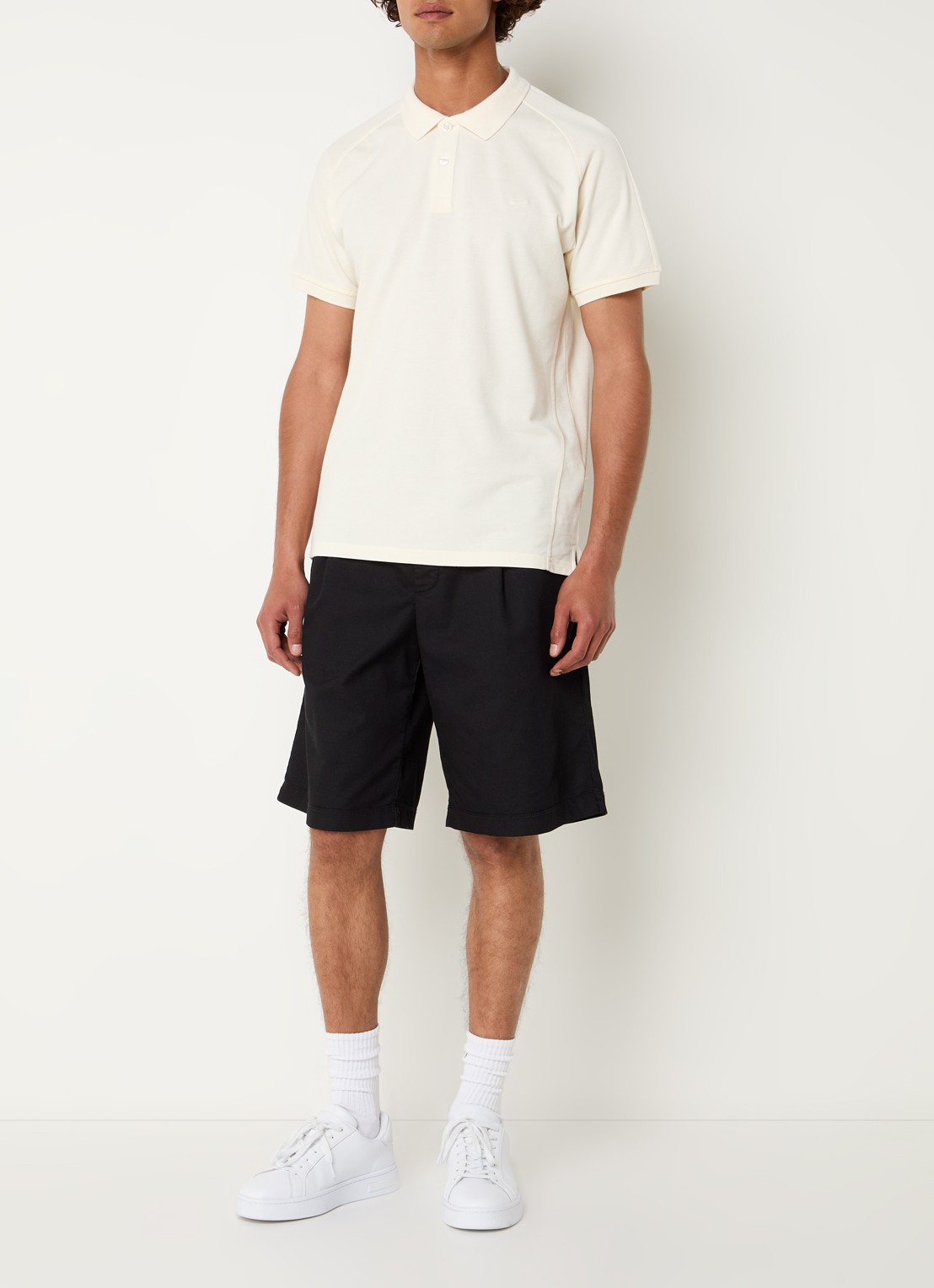 Denham Brian regular fit polo met logoborduring - voorkant 3 creme