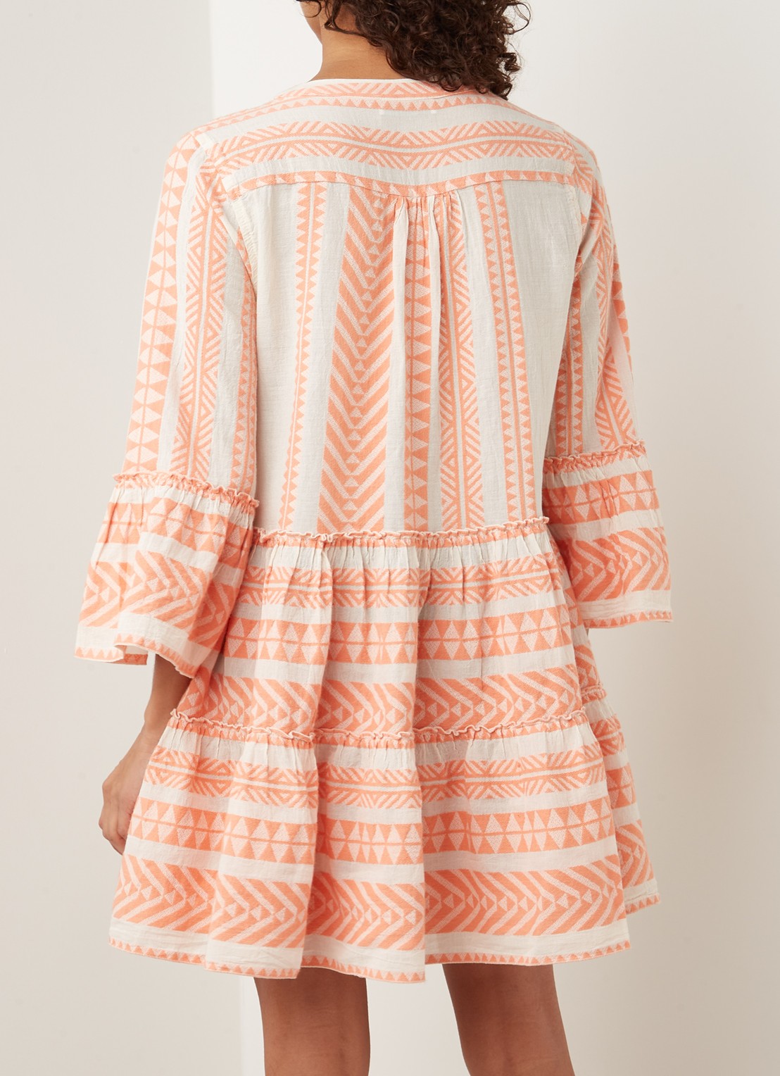 Devotion Ella mini tuniekjurk met print - achterkant 3 zalmroze