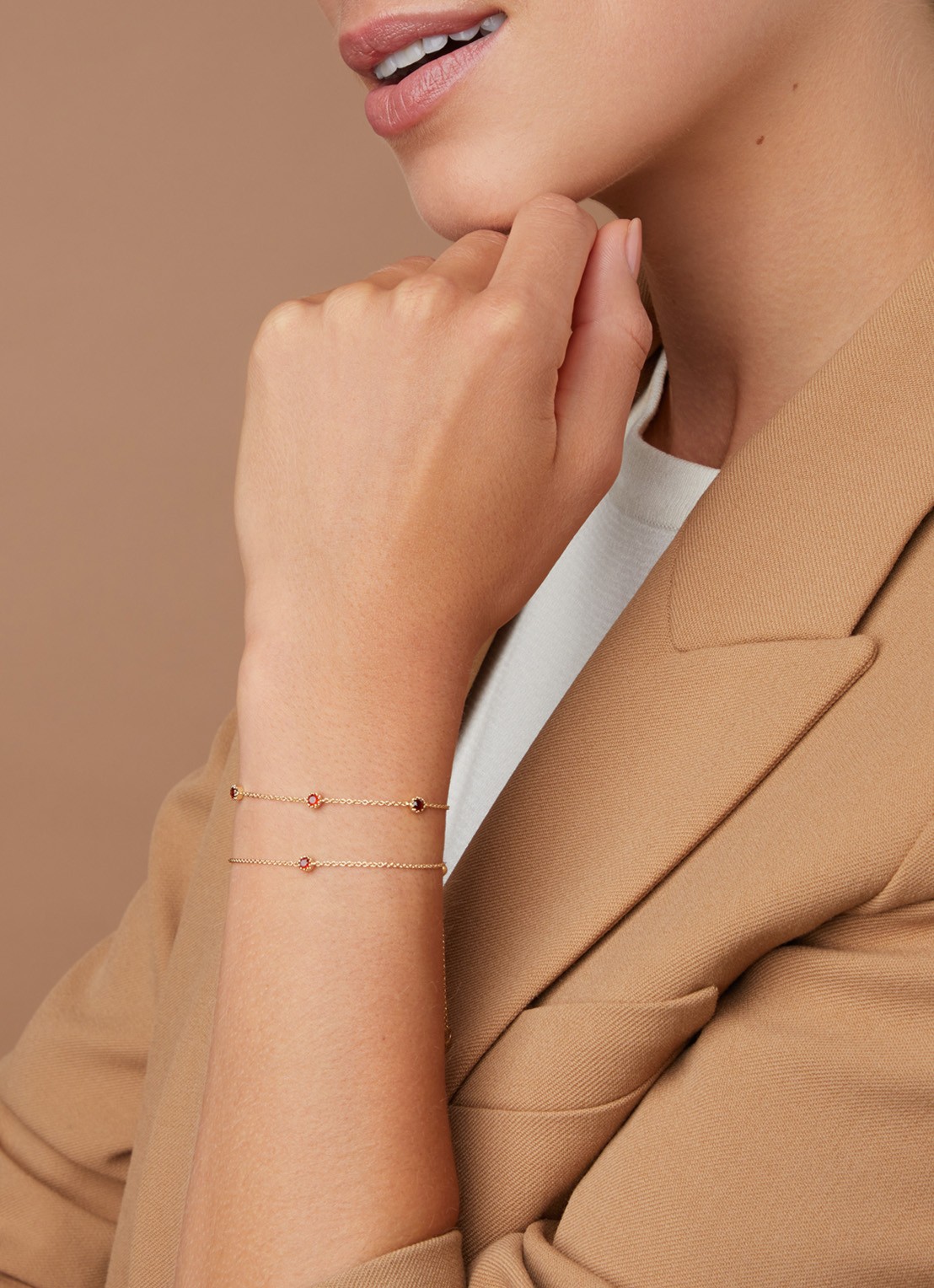 Diamond Point Geelgouden armband, 0.39 ct granaat, Joy - voorkant 2 geelgoud