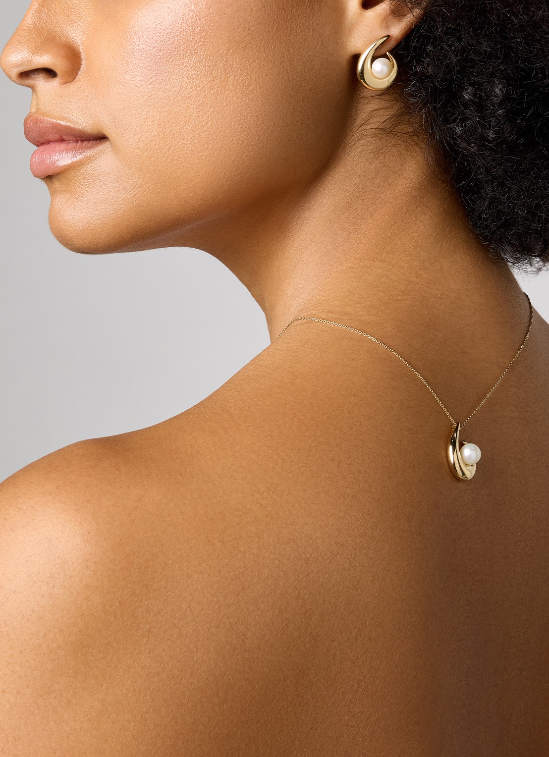 Diamond Point Geelgouden oorsieraden Rivièra - detail geelgoud