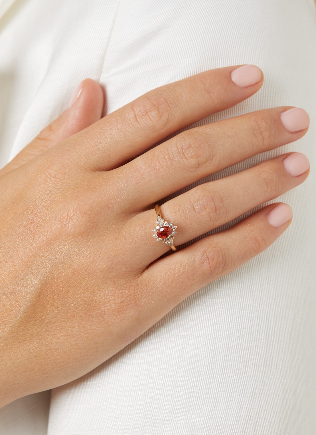 Diamond Point Geelgouden ring, 0.60 ct oranje saffier, Eden - voorkant 4 geelgoud