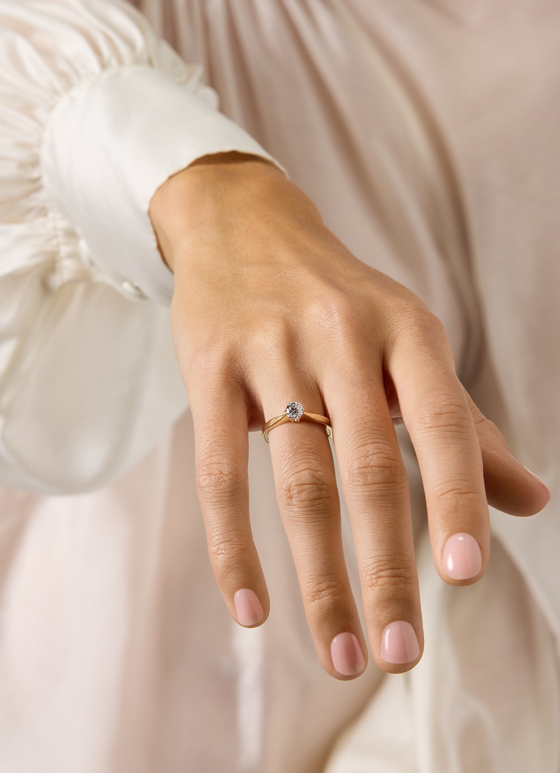 Diamond Point Ring Groeibriljant van 18 karaat witgoud met 0.40 ct. diamant - voorkant 2 witgoud