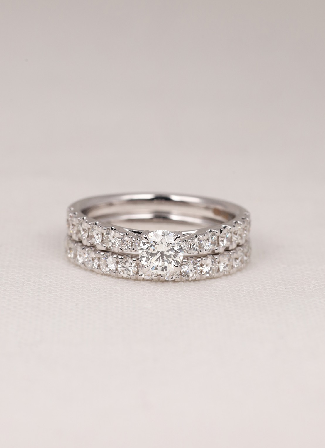 Diamond Point Witgouden ring, 0.87 ct diamant, Perfect Match - voorkant 2 witgoud