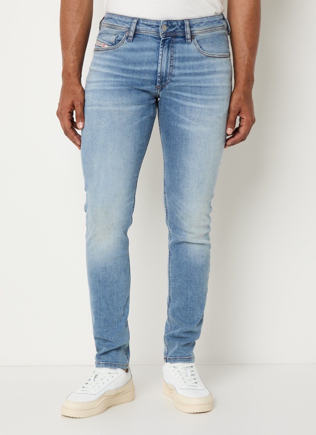 Diesel 1979 Sleenker slim fit jeans met lichte wassing - detail 4 indigo
