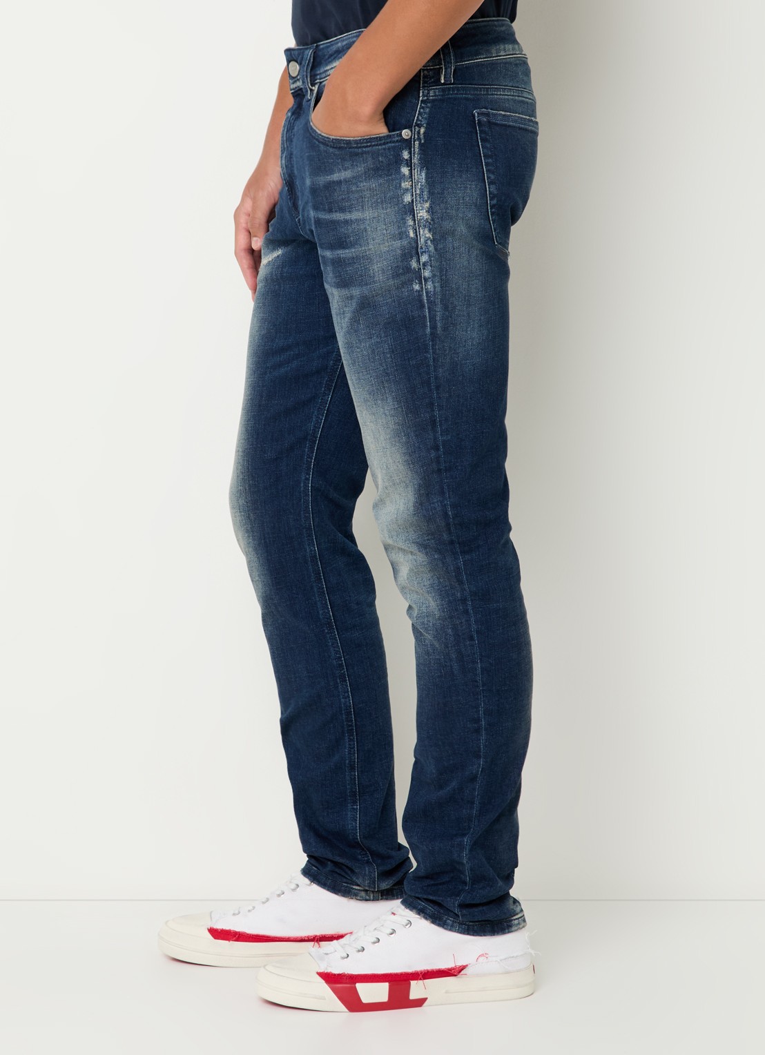 Diesel 1979 straight leg jeans met medium wassing - detail 5 indigo