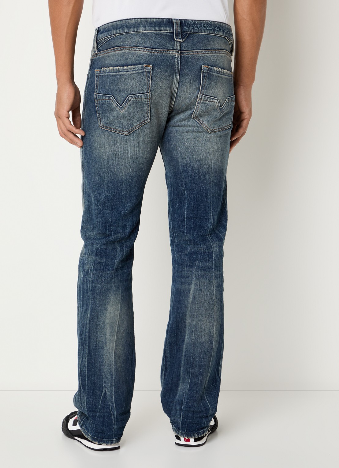Diesel 1985 Larkee-Arc straight leg jeans met medium wassing - achterkant 5 indigo