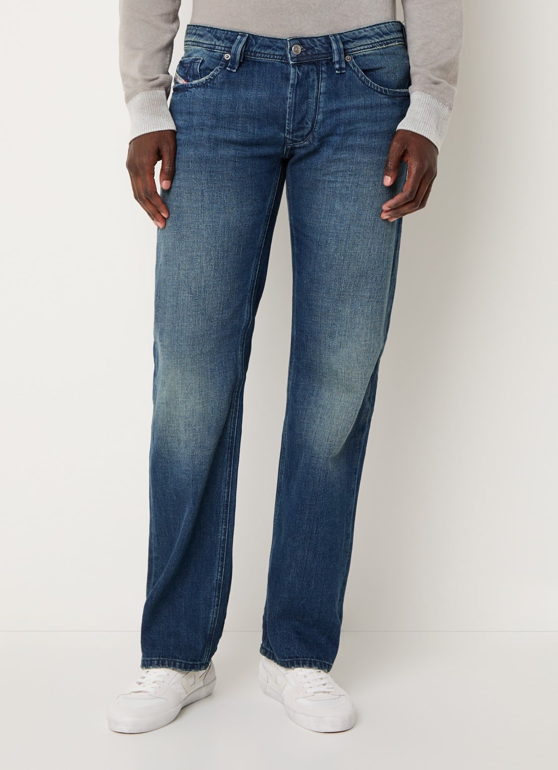 Diesel 1985 Larkee straight leg jeans met donkere wassing - detail 2 indigo
