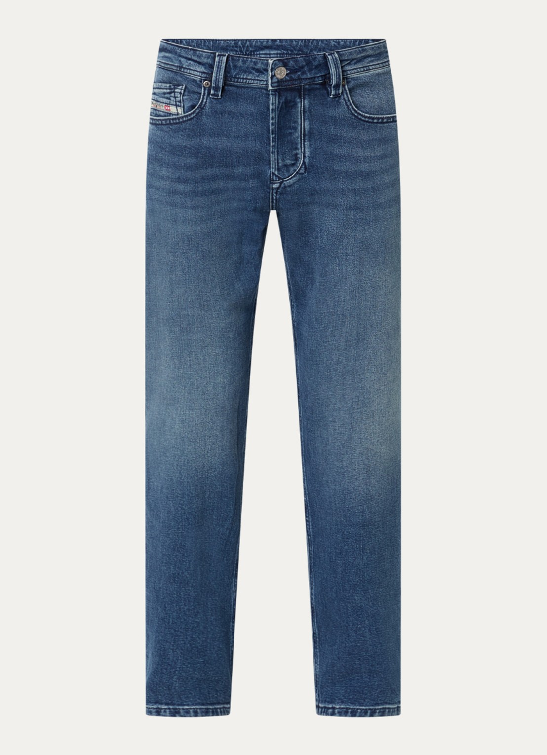 Diesel 1986 Larkee-Beex tapered jeans met medium wassing - voorkant 4 indigo