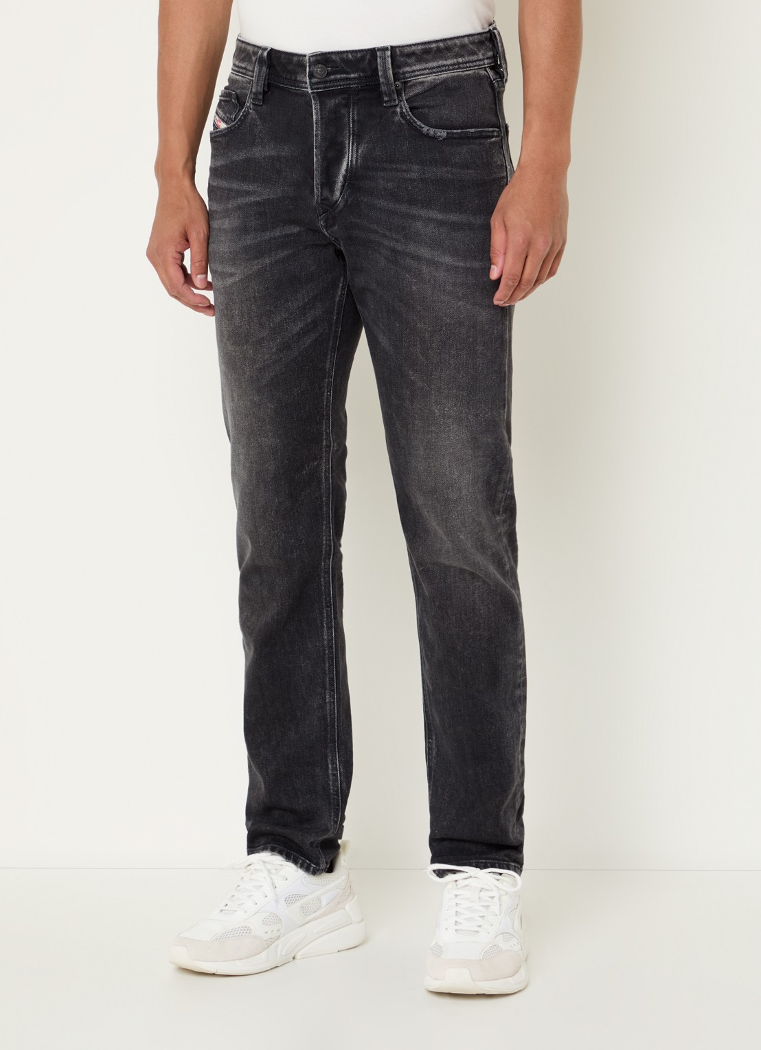 Diesel 1986 Larkee slim fit jeans met gekleurde wassing - detail zwart