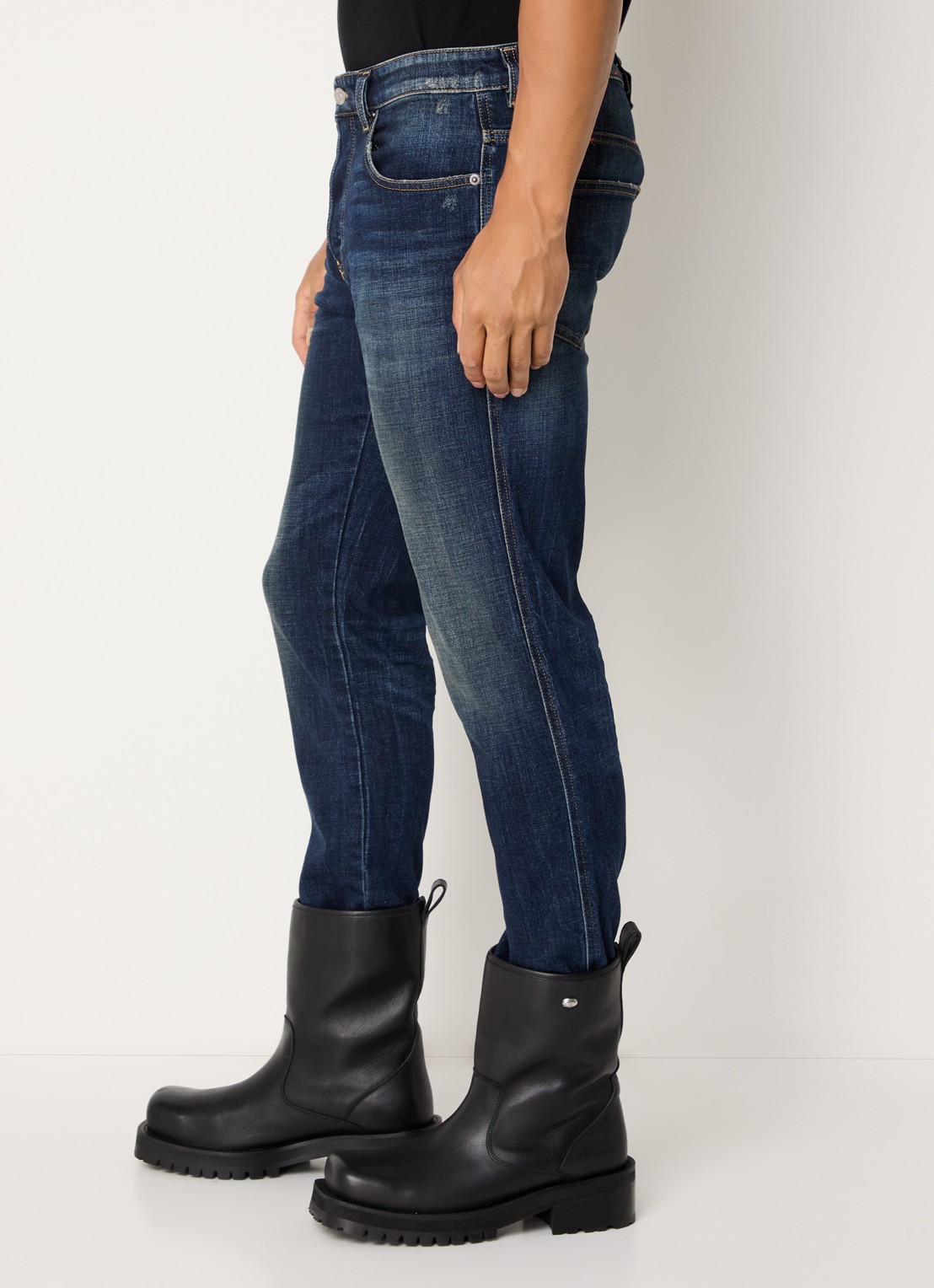 Diesel 1993 D-Vyl slim fit jeans met destroyed afwerking - detail 2 indigo