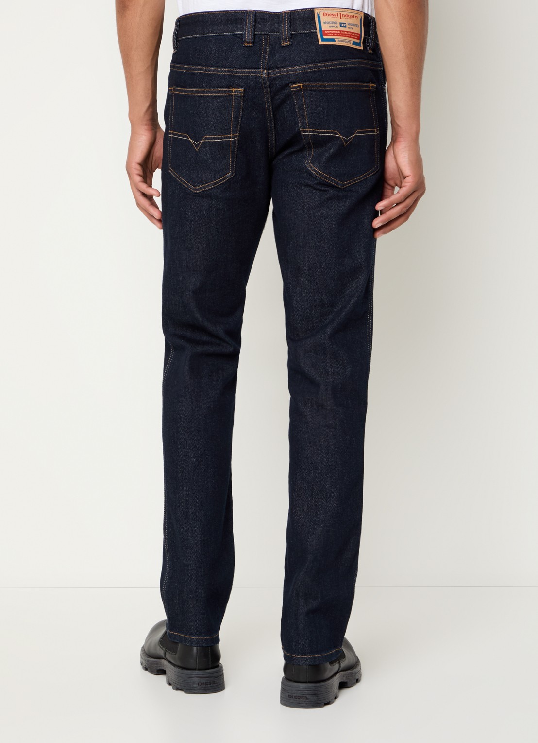 Diesel 1993 D-Vyl straight leg jeans met donkere wassing - achterkant 3 indigo
