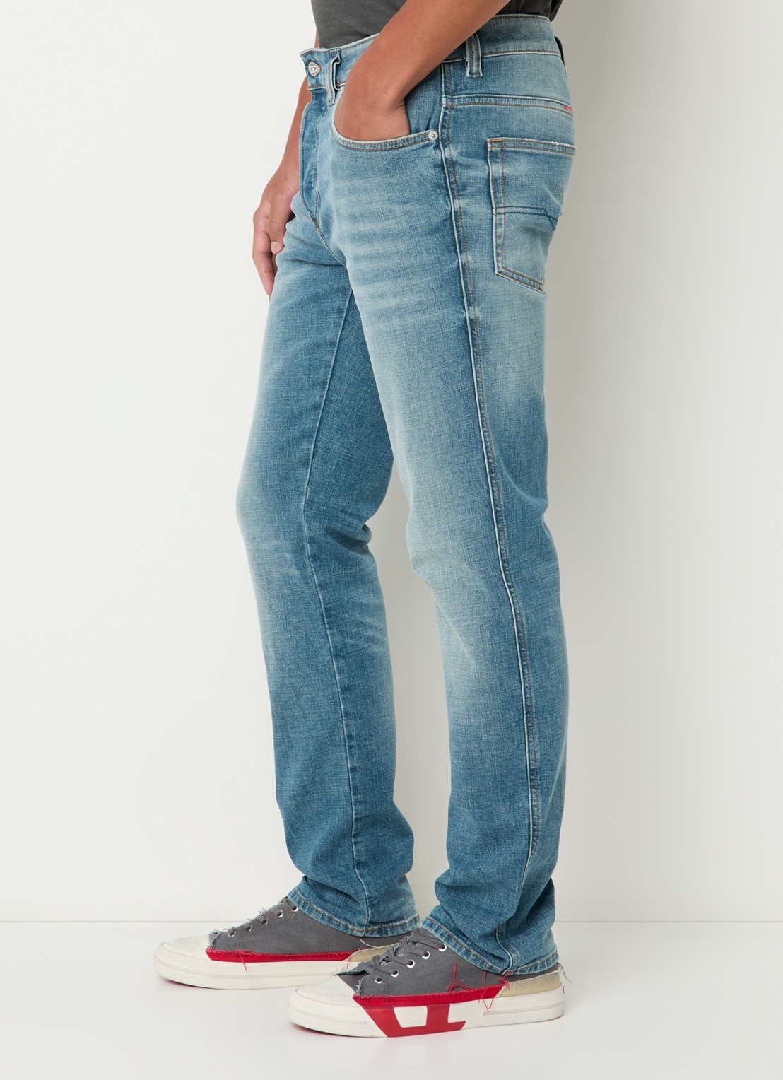 Diesel 1993 D-VYL straight leg jeans met medium wassing en steekzakken - detail 3 indigo