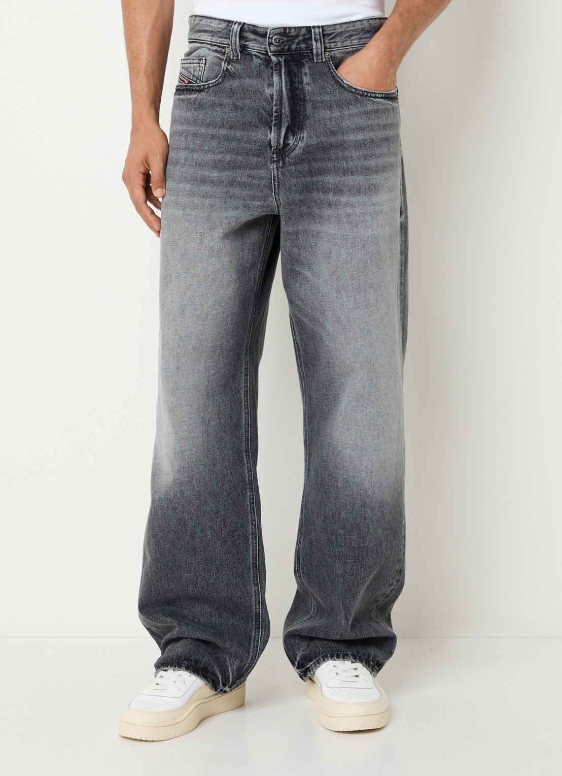 Diesel 2001 D-MACRO loose fit jeans met gekleurde wassing - detail 3 donkergrijs