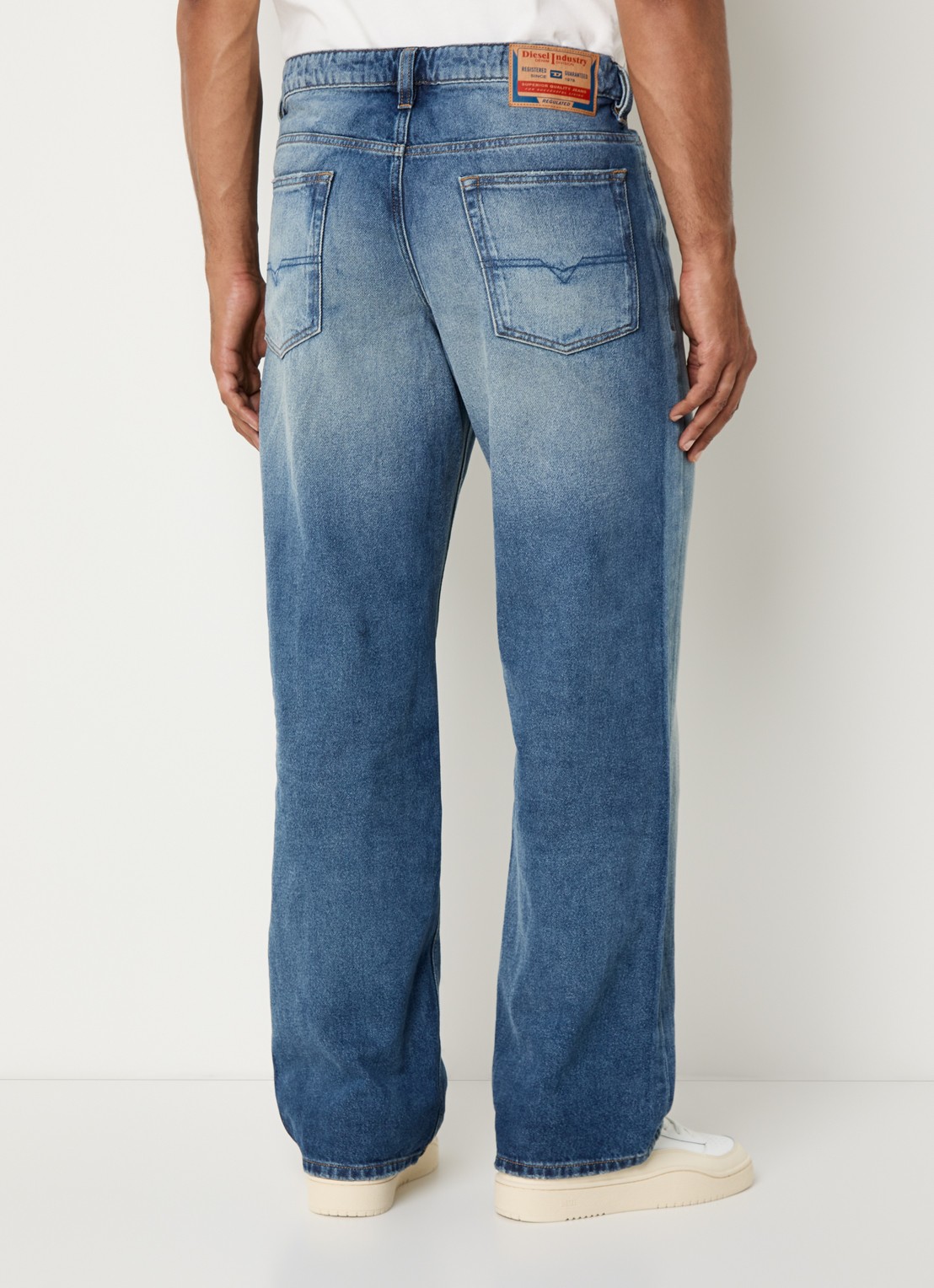 Diesel 2001 D-Macro loose fit jeans met medium wassing - achterkant indigo